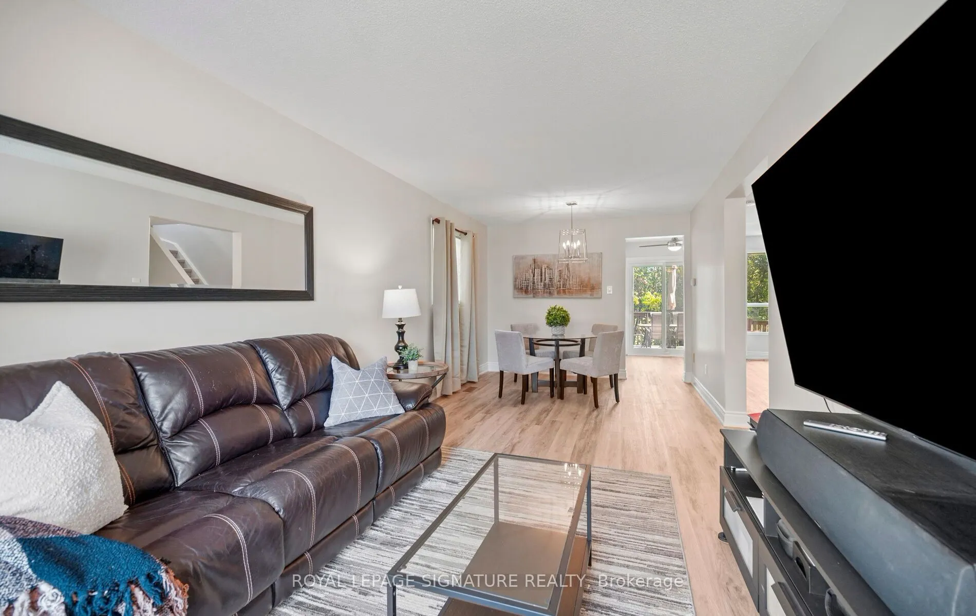 2092 Hunt Crescent