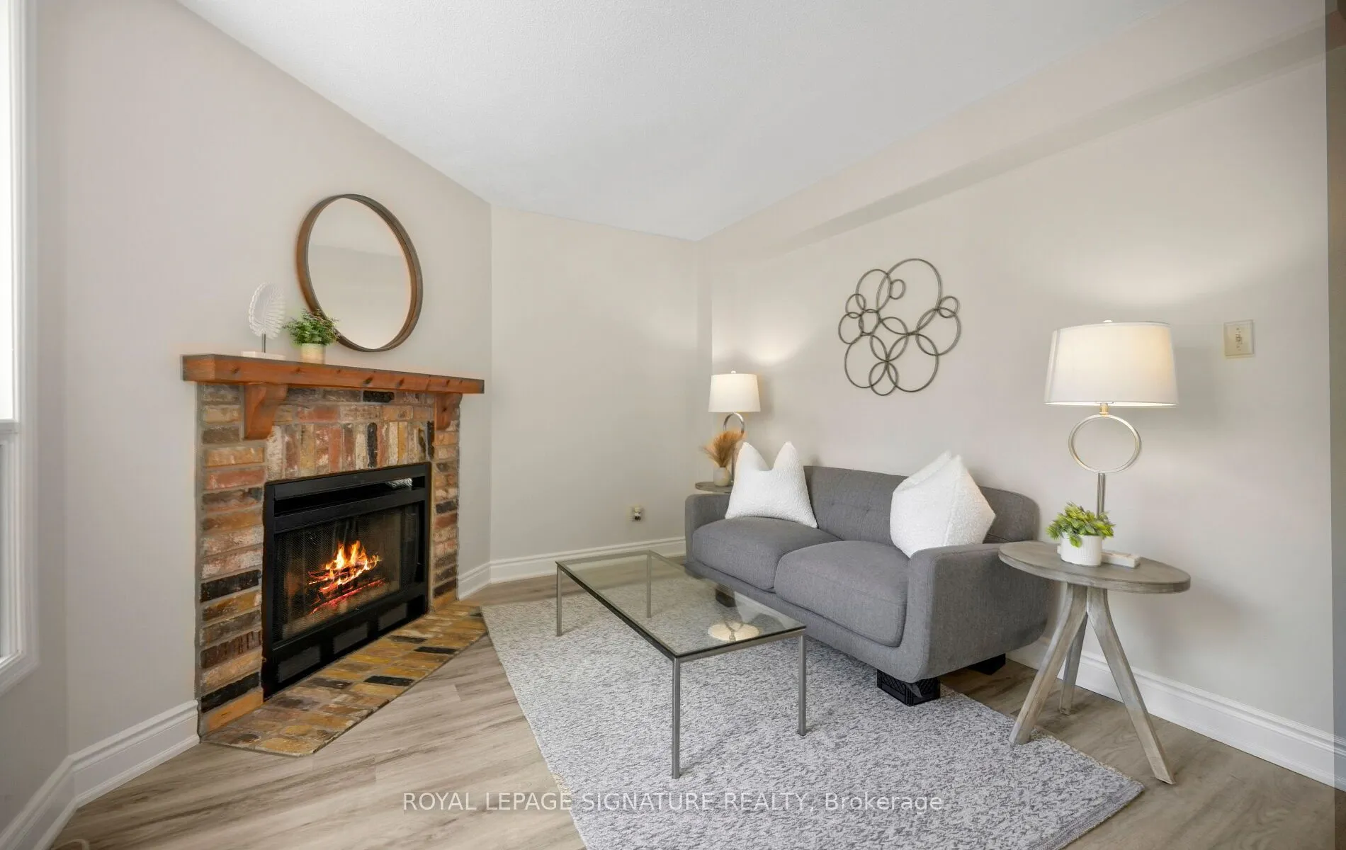 2092 Hunt Crescent