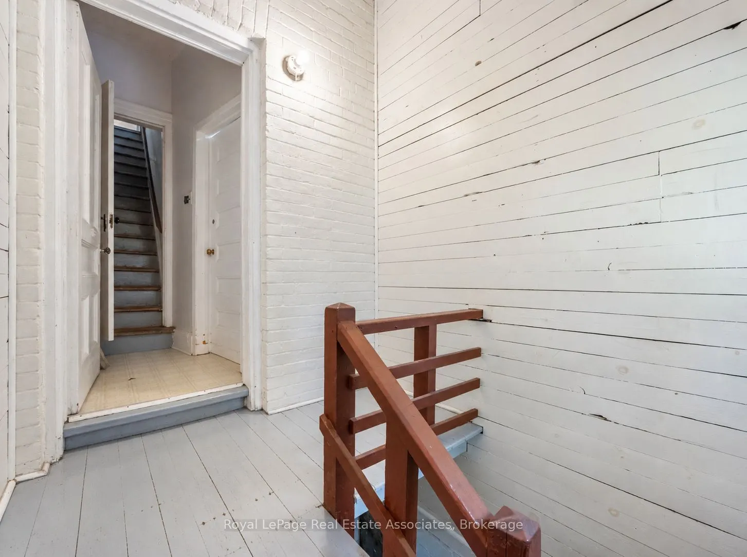 132 Close Avenue