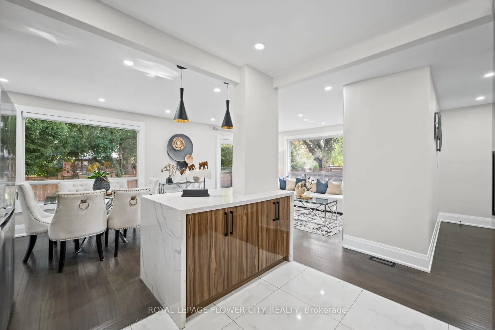 1812 Christopher Road