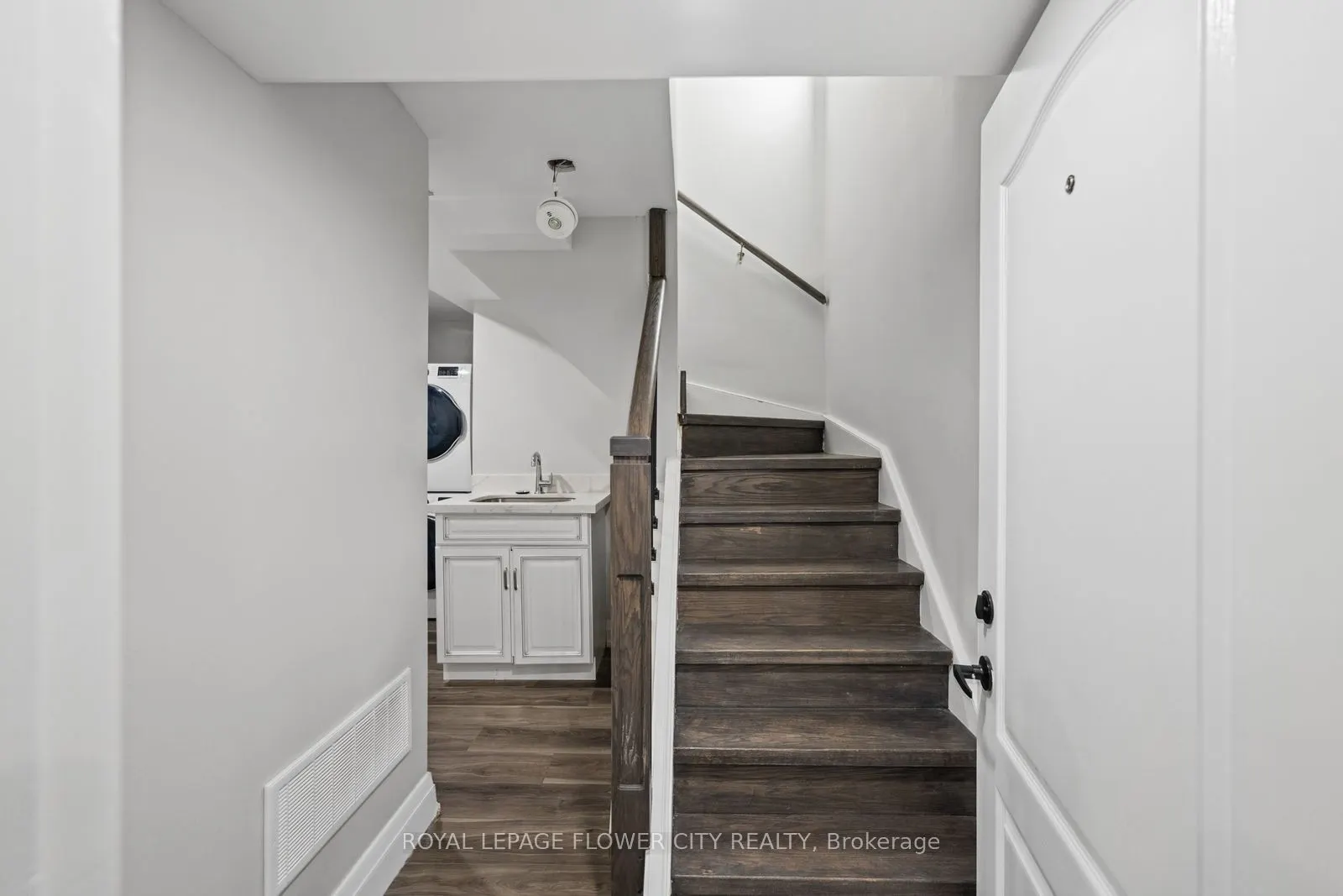 1812 Christopher Road