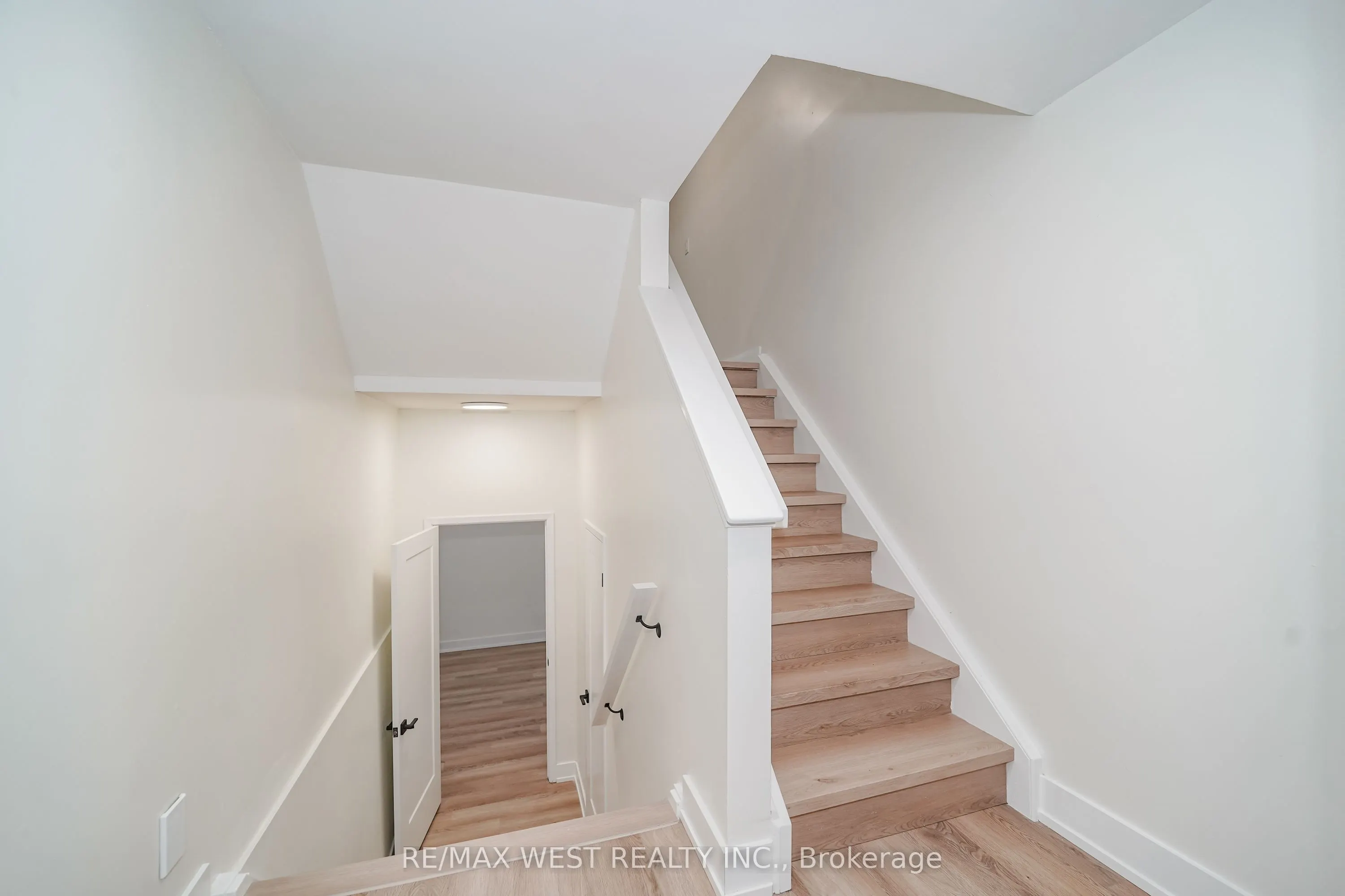 250 Satok Crescent #36