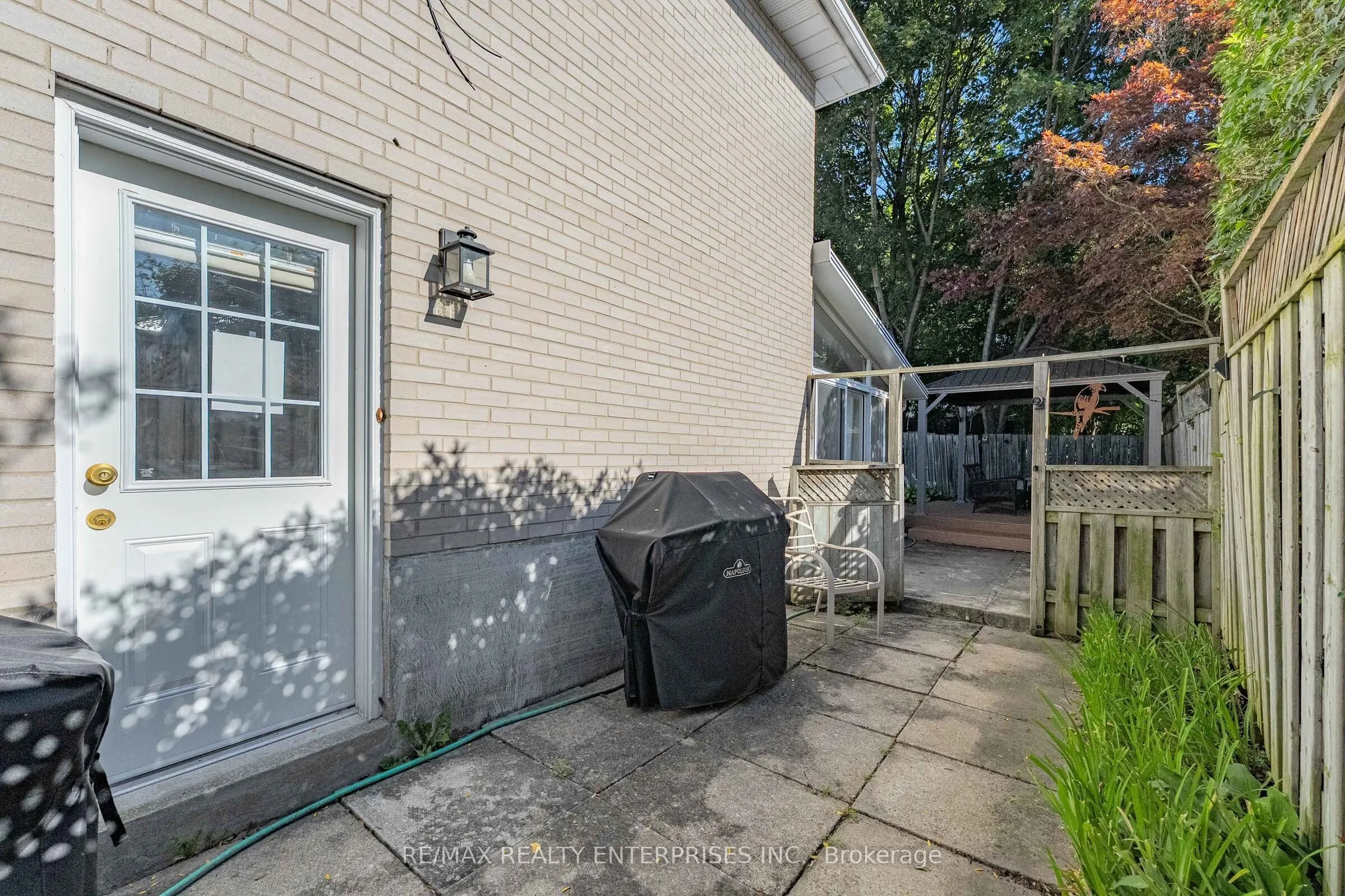 1535 Thetford Court