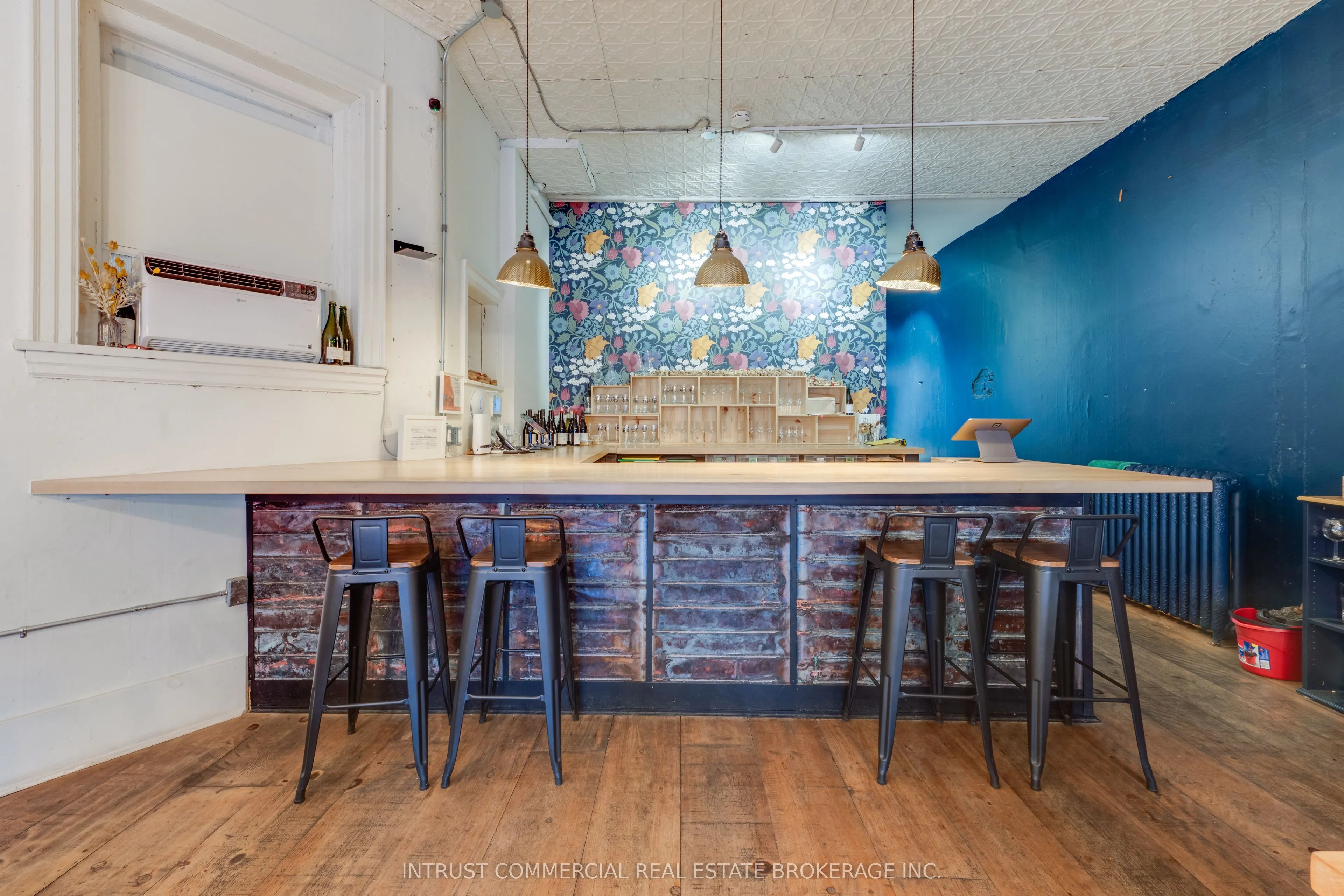 101 Roncesvalles Avenue