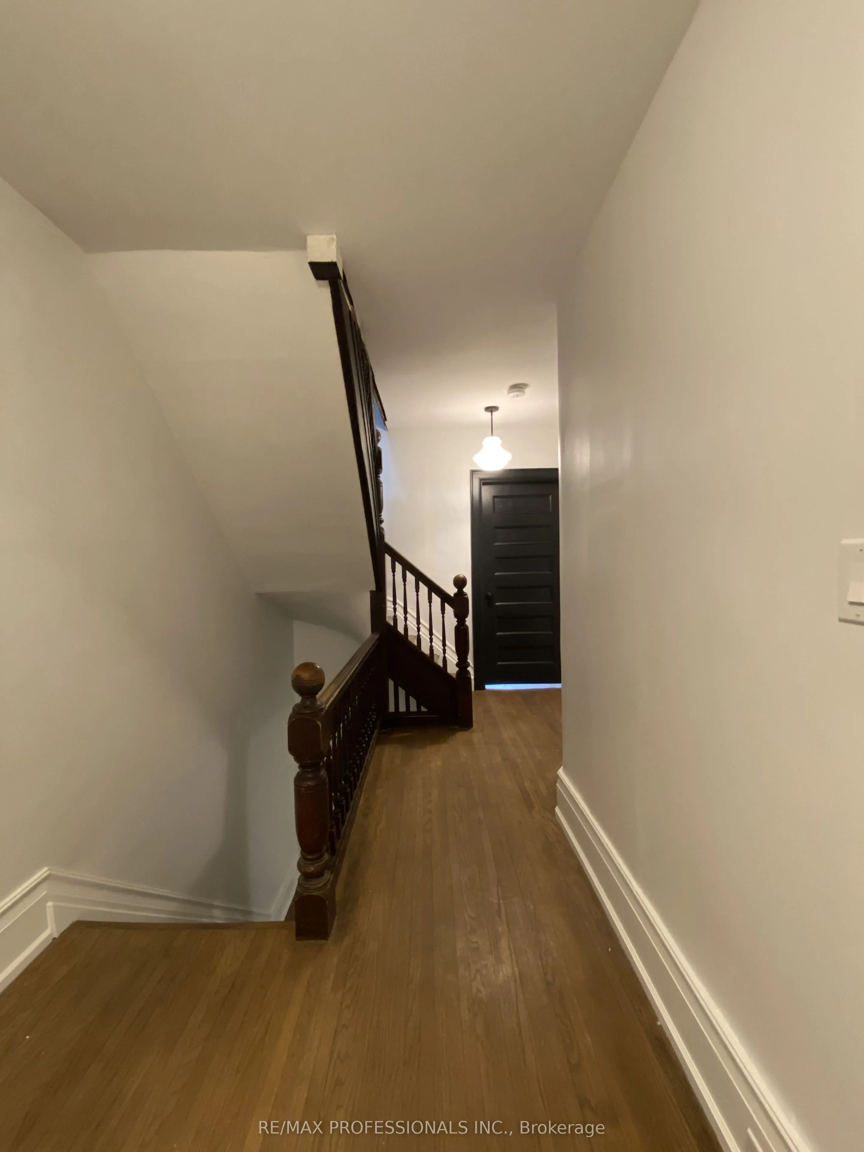 124 Close Avenue