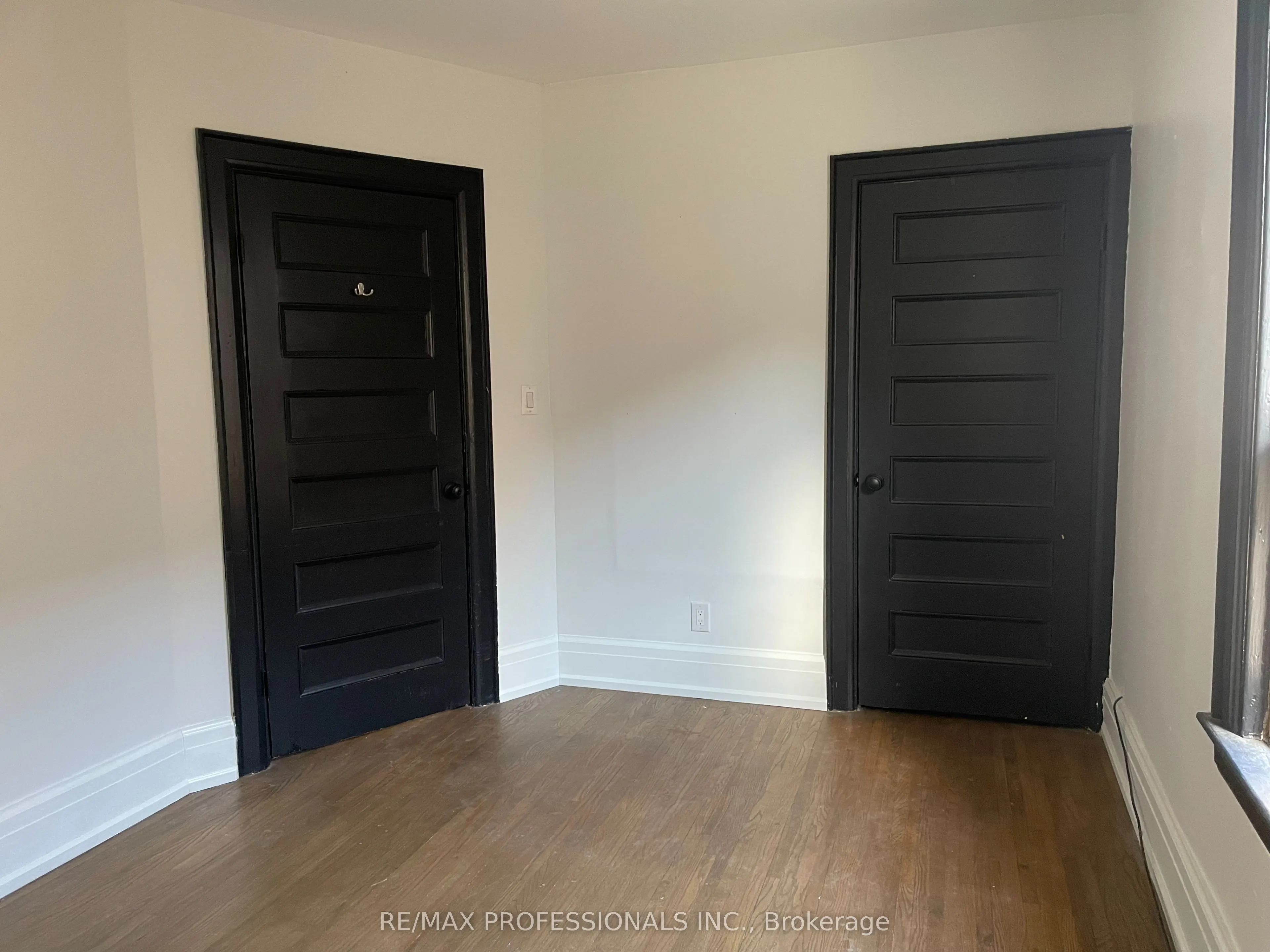124 Close Avenue