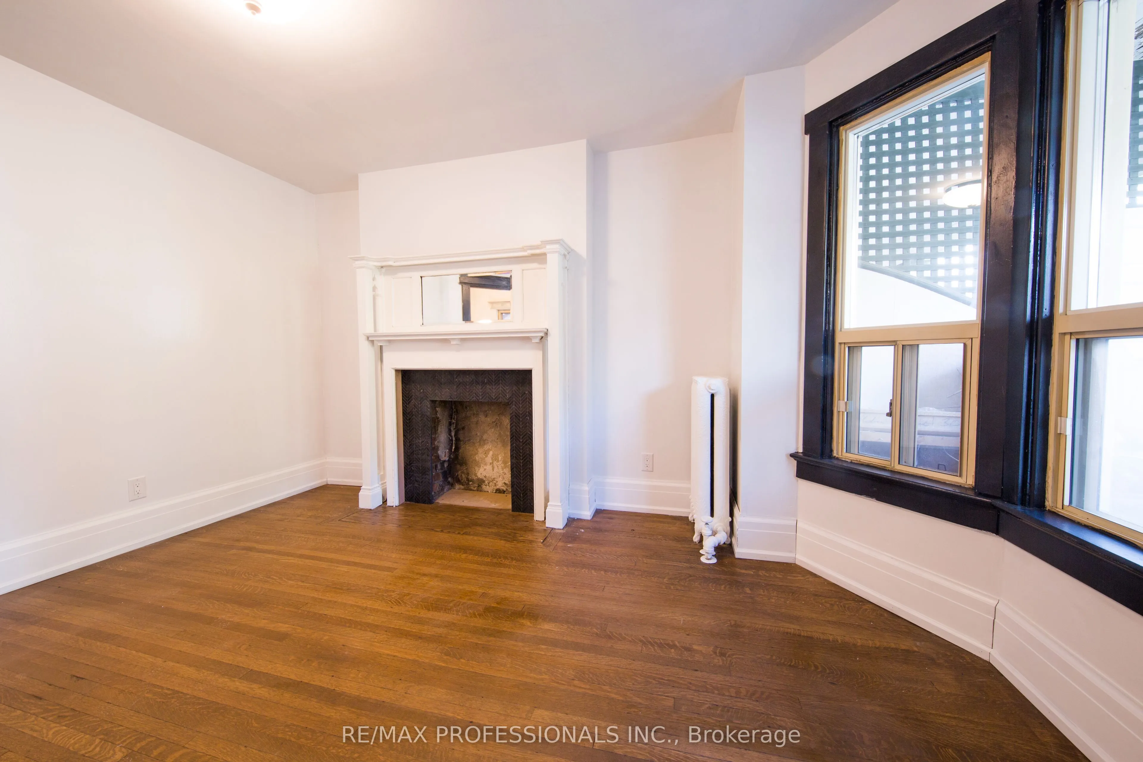 124 Close Avenue