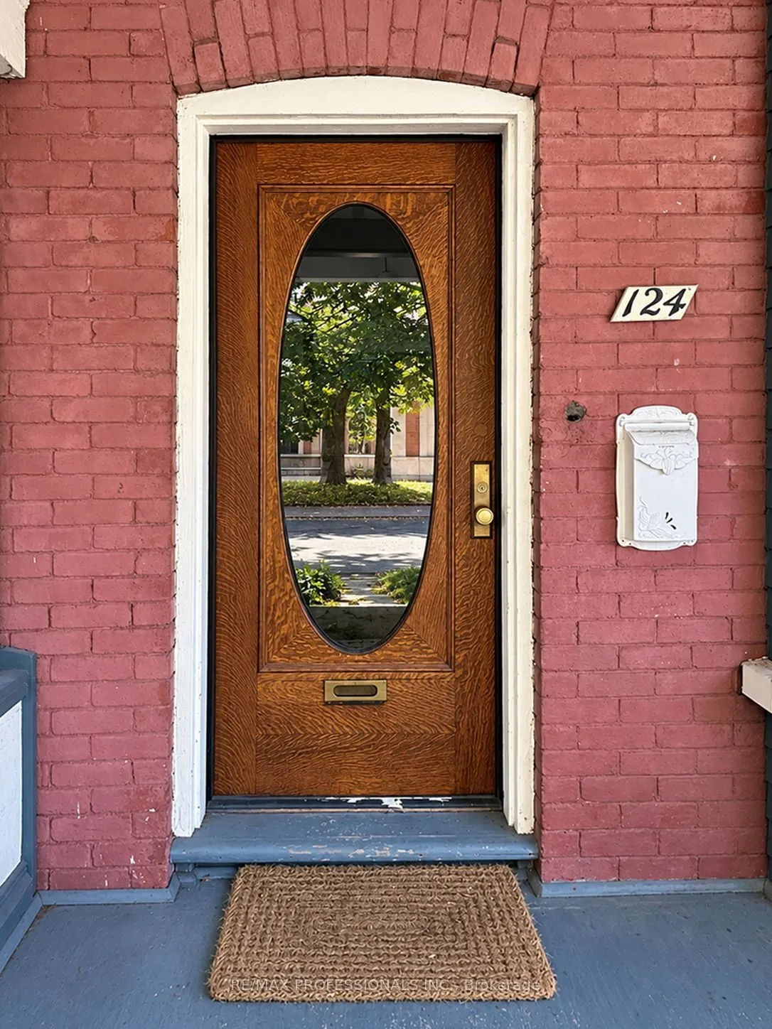 124 Close Avenue