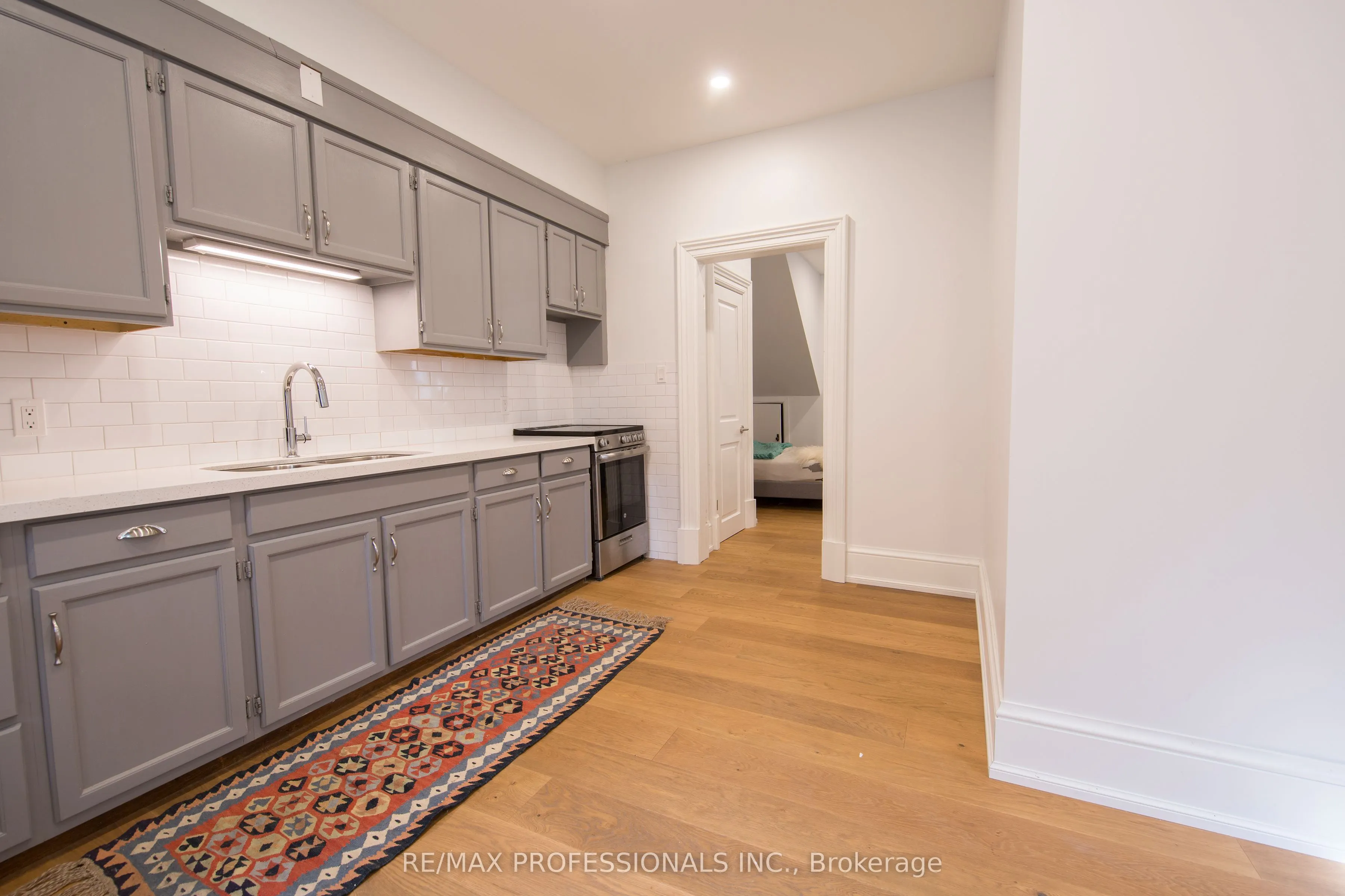 124 Close Avenue