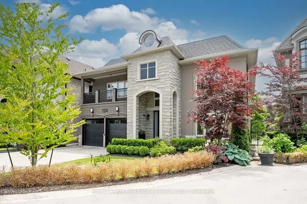 124 Paliser Court