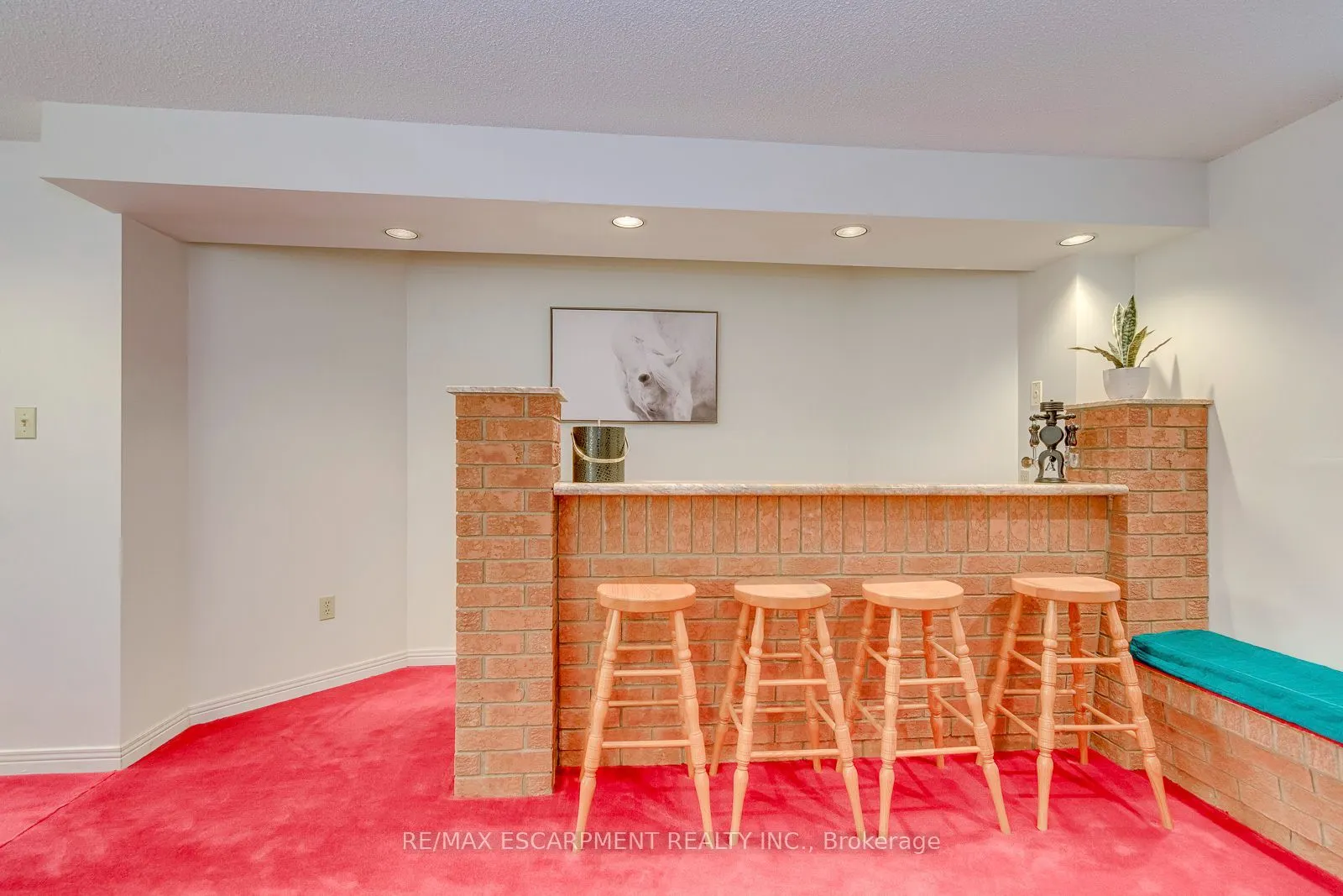 2442 Wynten Way