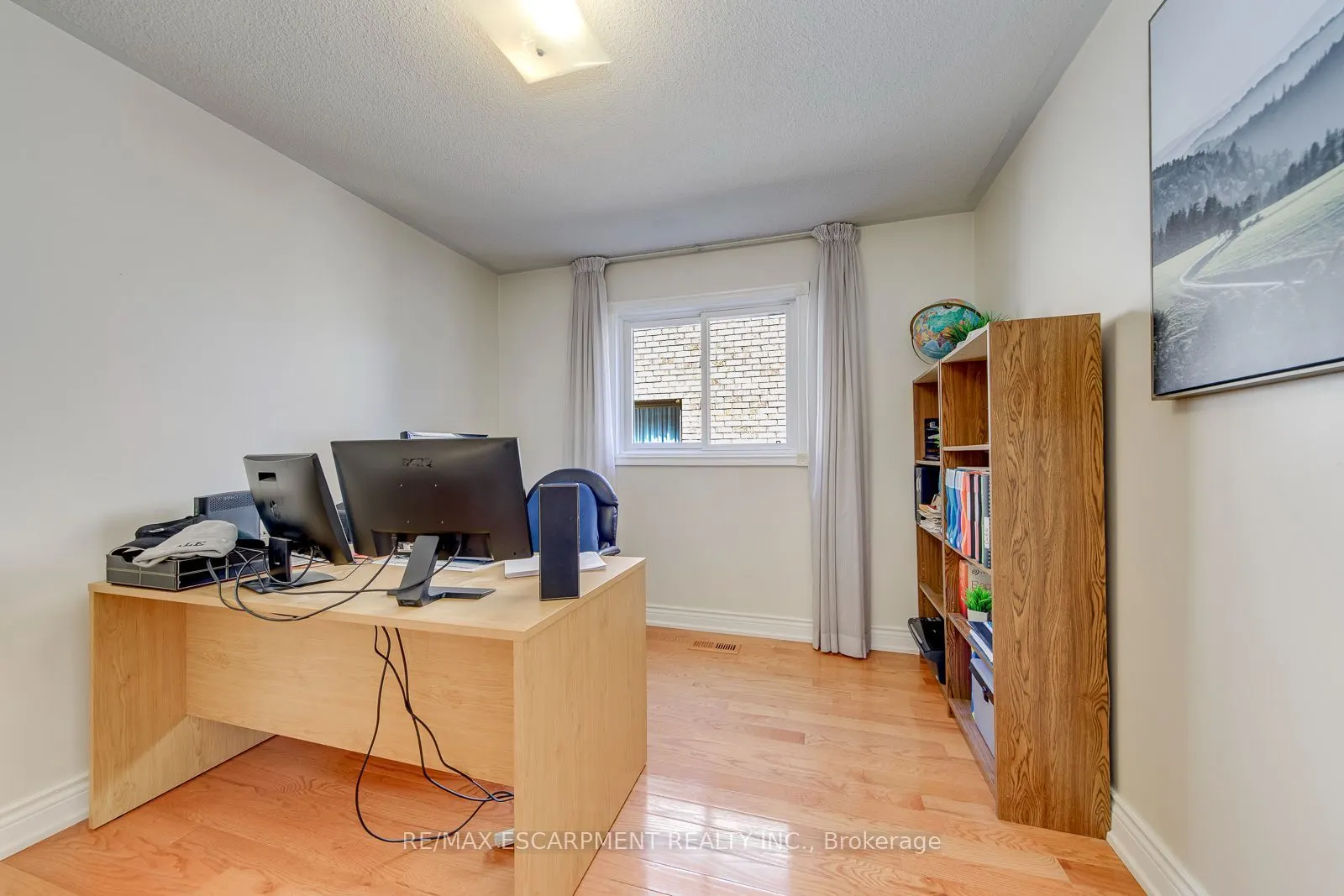 2442 Wynten Way