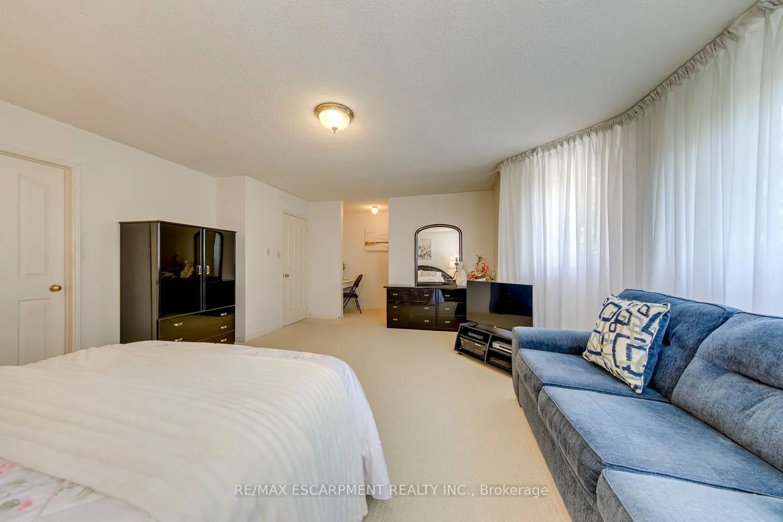 2442 Wynten Way