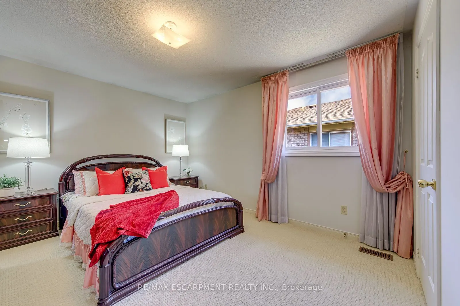 2442 Wynten Way