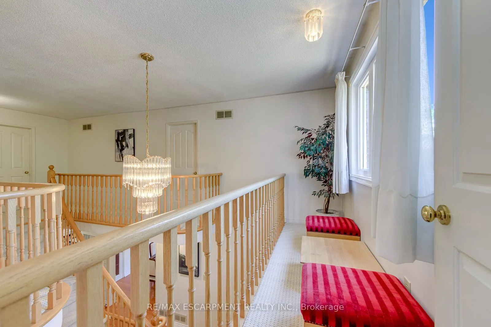 2442 Wynten Way