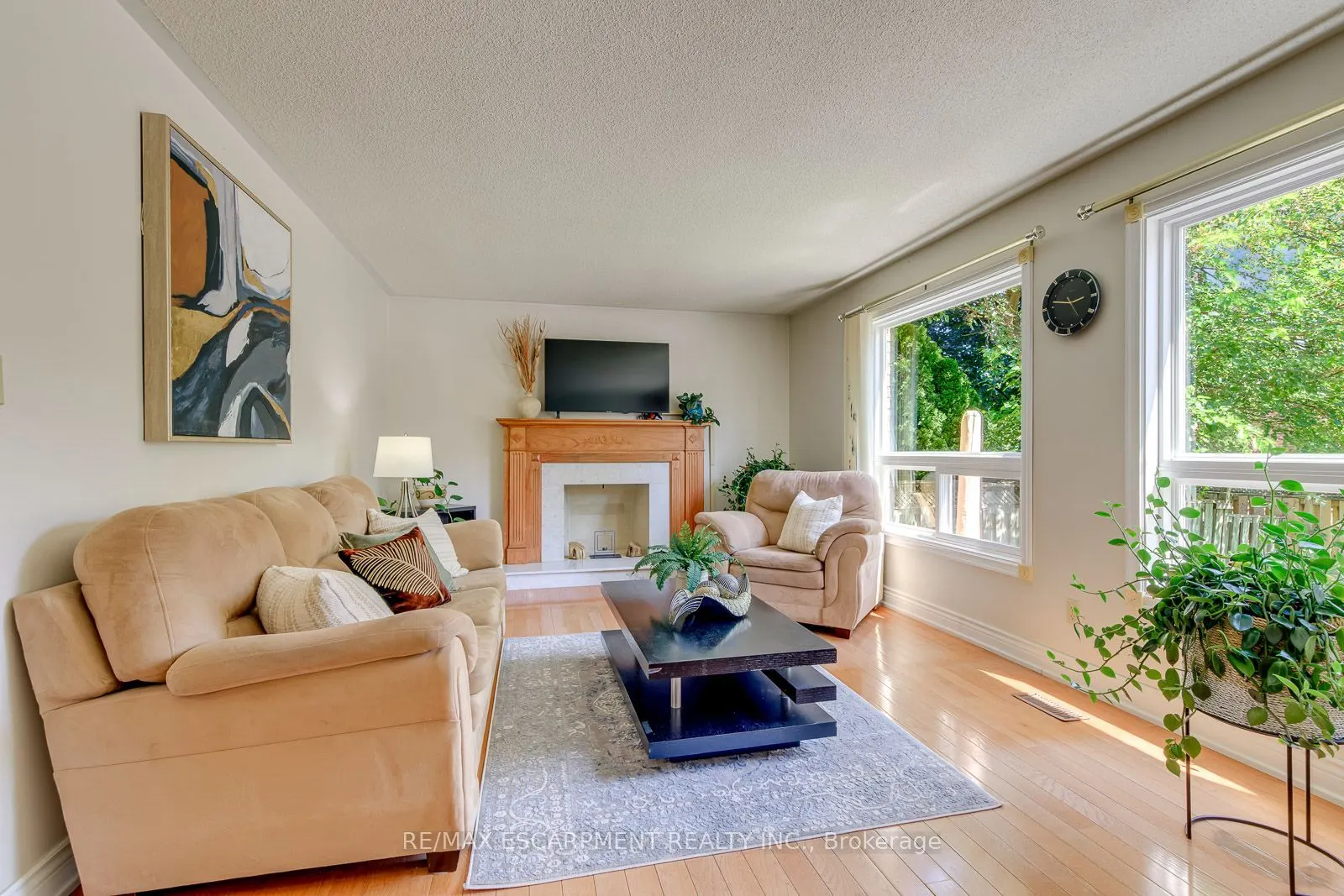 2442 Wynten Way