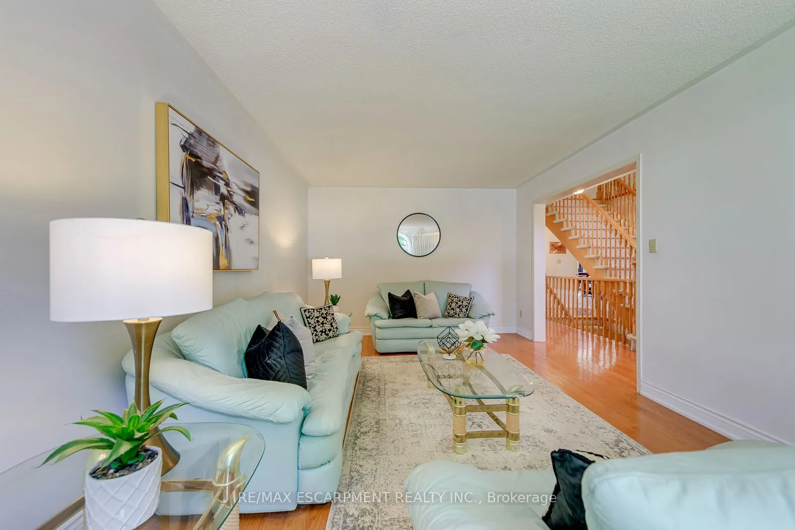 2442 Wynten Way