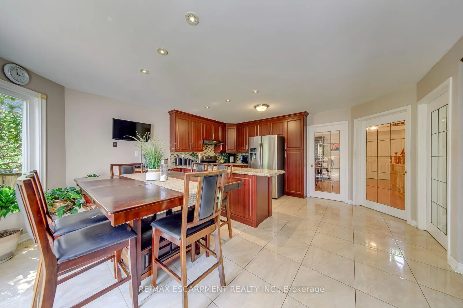 2442 Wynten Way