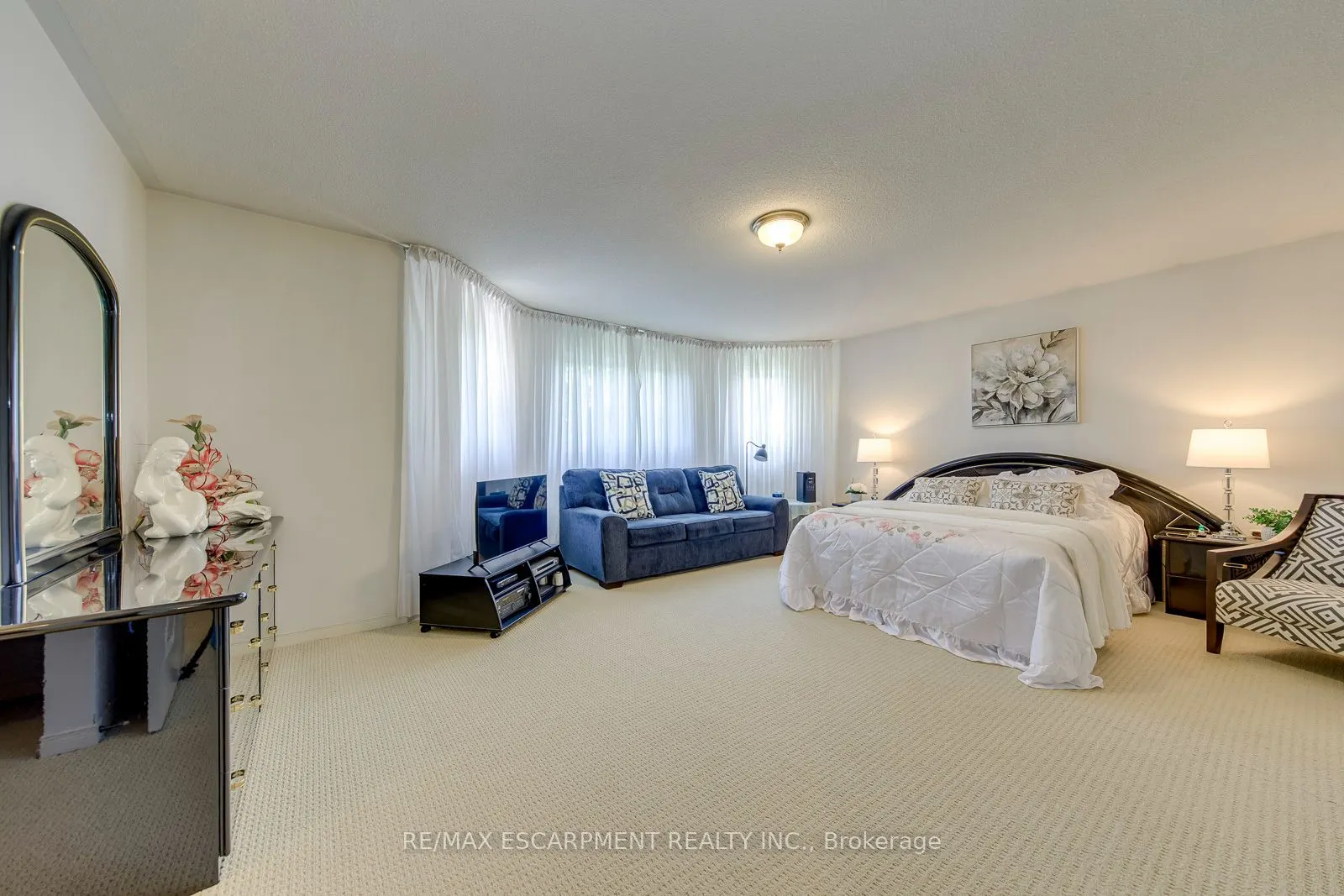 2442 Wynten Way