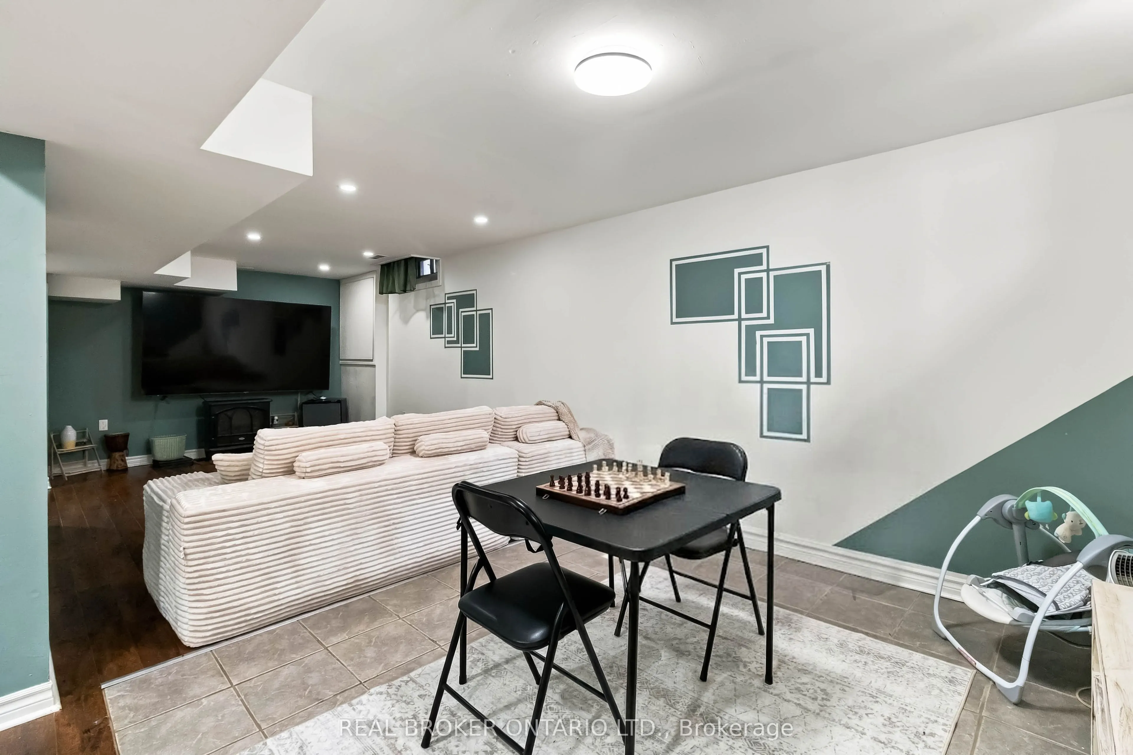 608 Woodward Avenue