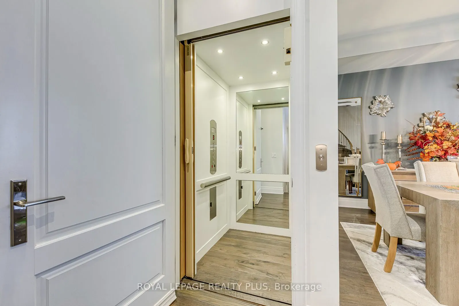 221 Hanover Street