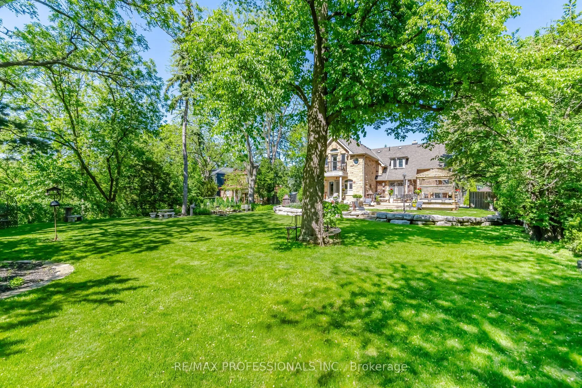 1114 Kipling Avenue