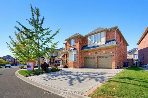 7 Darou Crescent