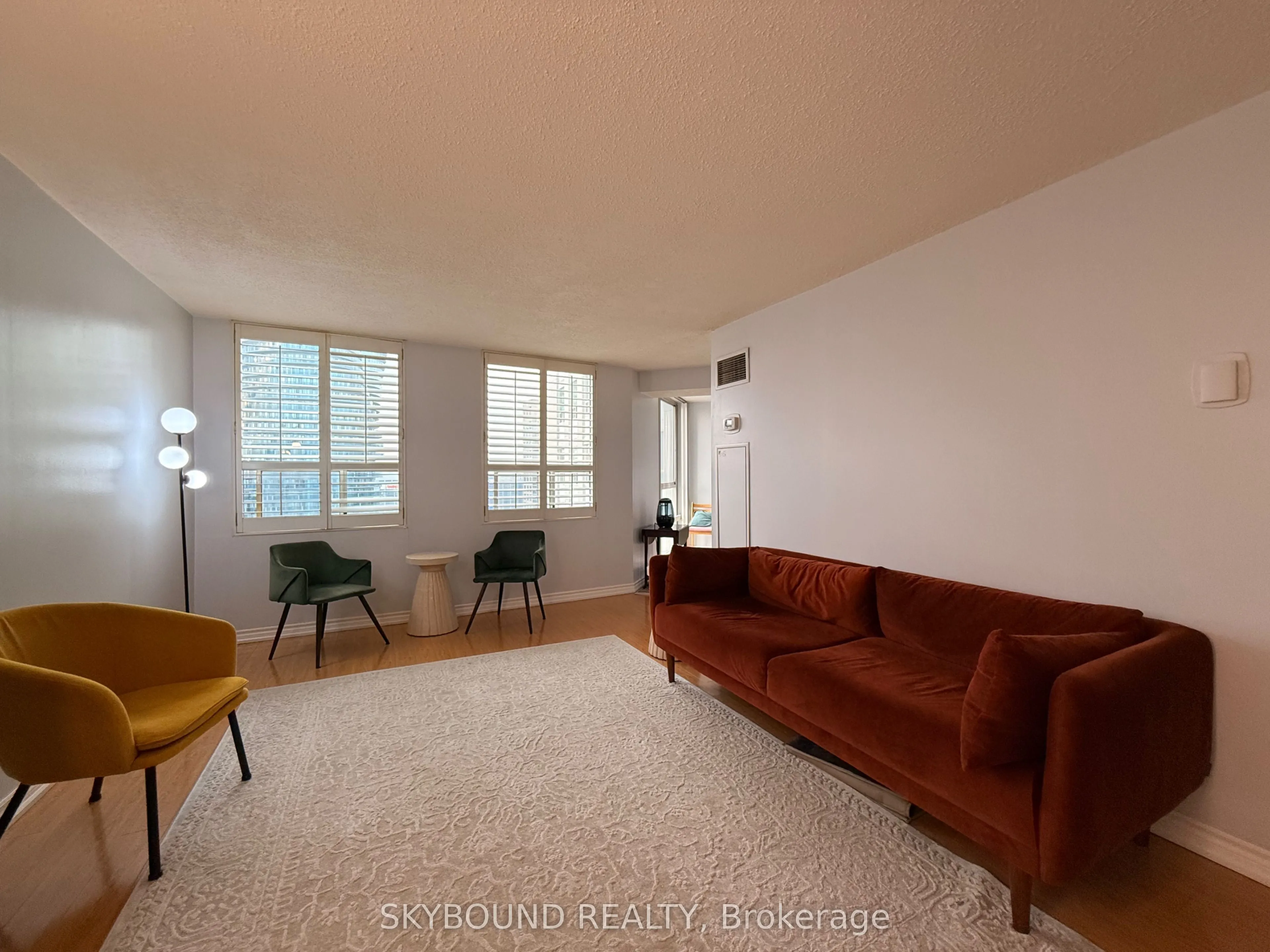 3650 Kaneff Crescent #3106