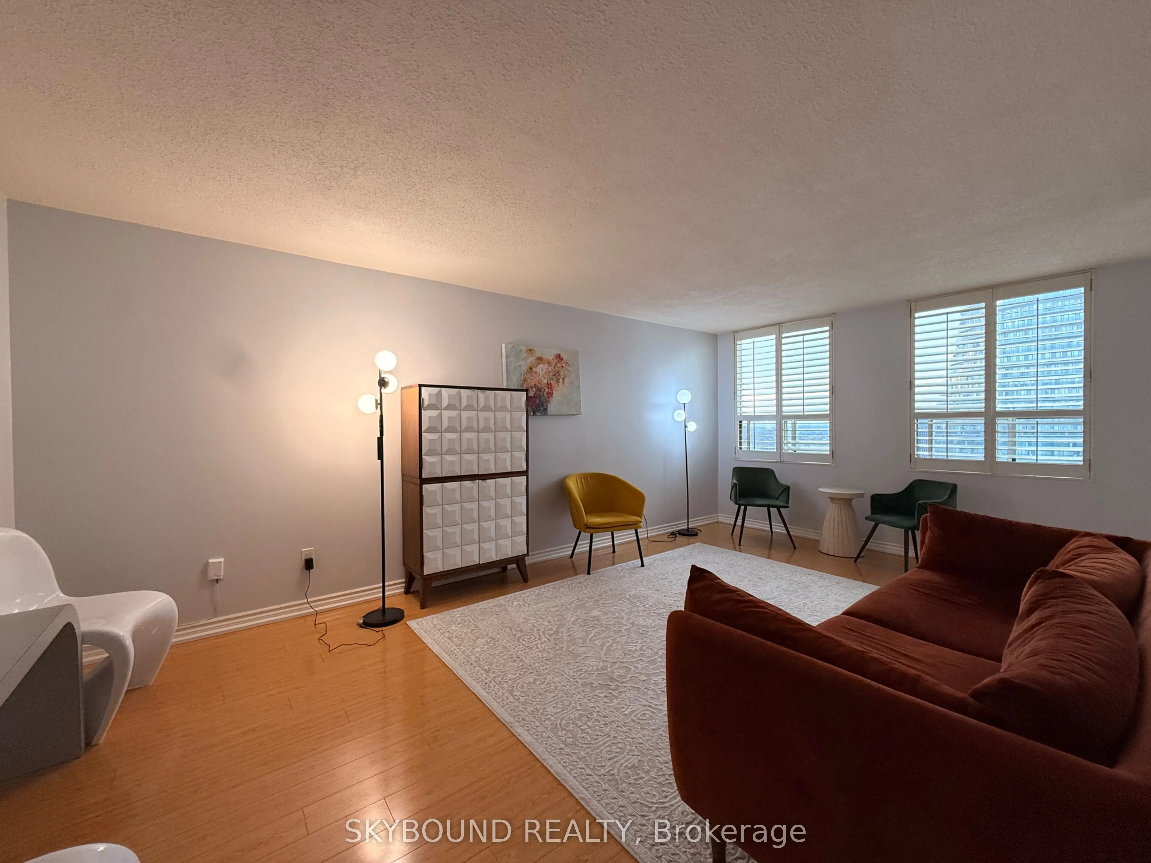 3650 Kaneff Crescent #3106