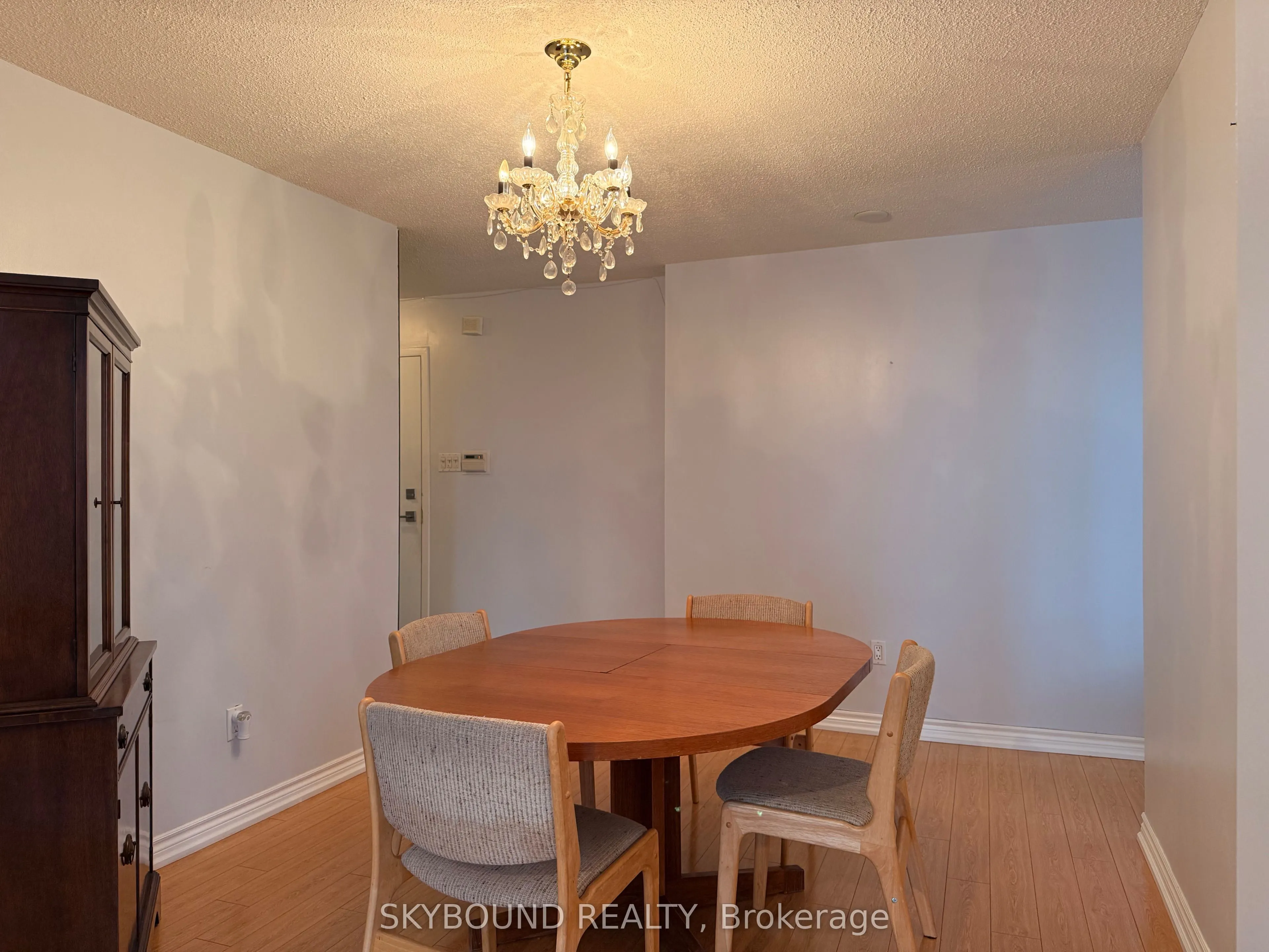 3650 Kaneff Crescent #3106