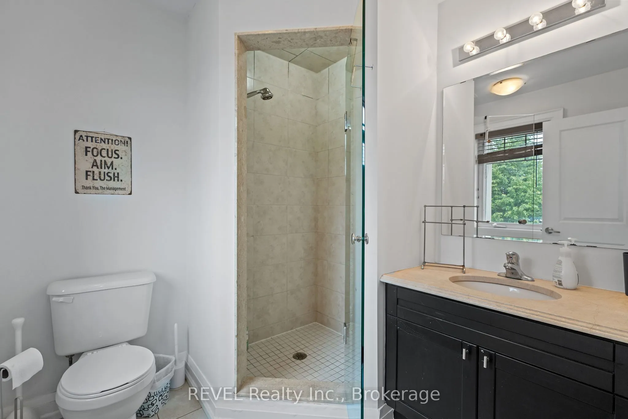 401 Schreyer Crescent