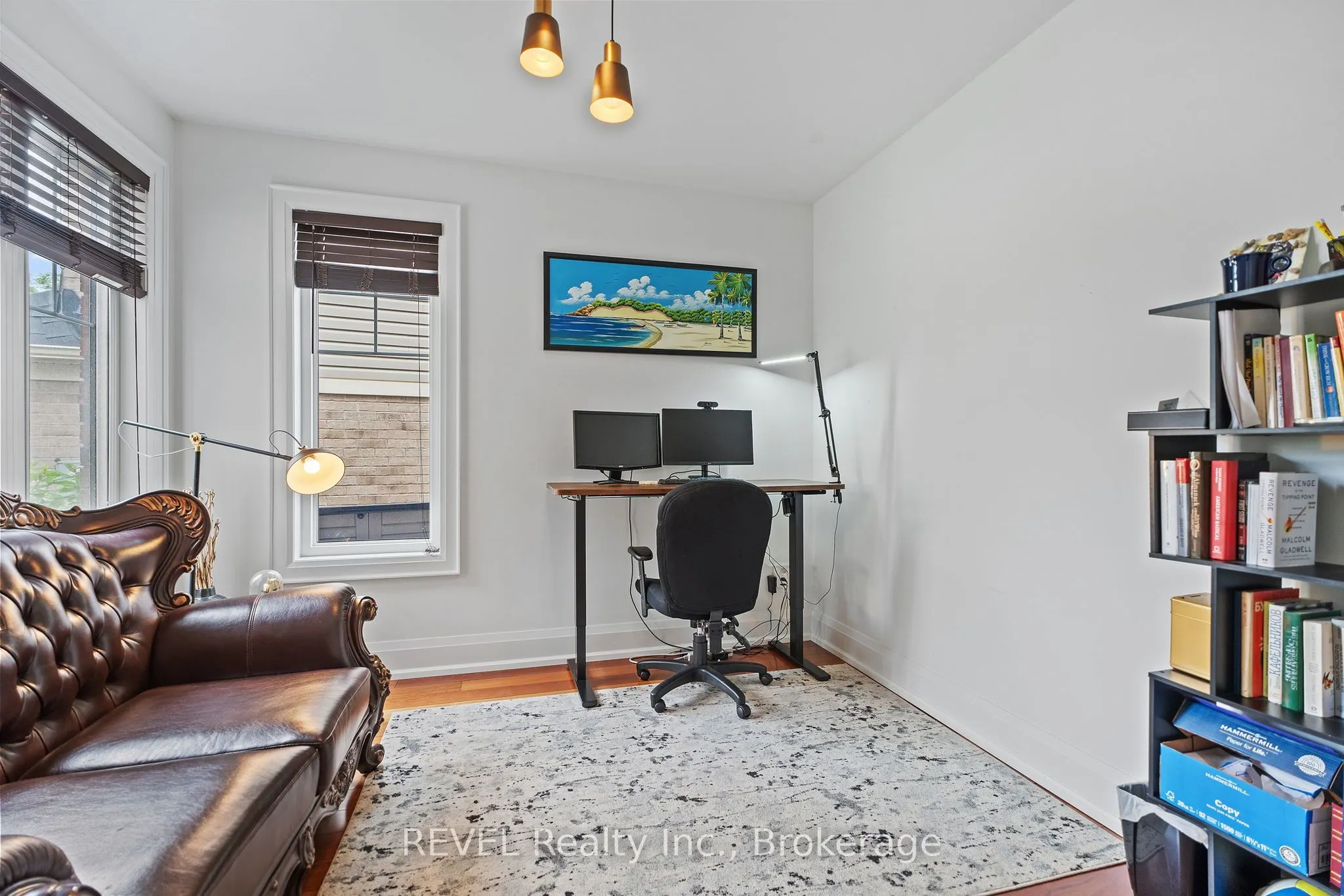 401 Schreyer Crescent