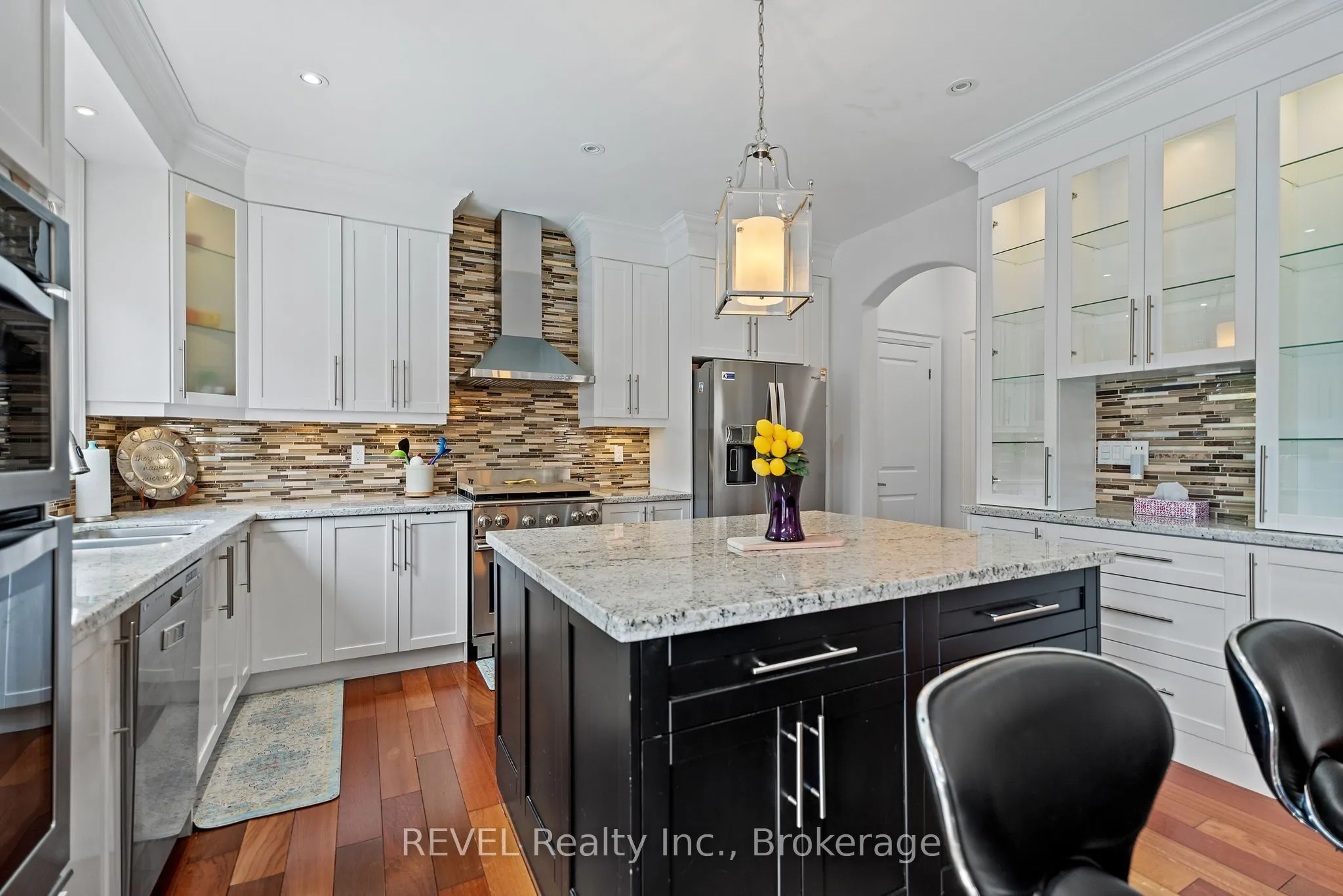 401 Schreyer Crescent