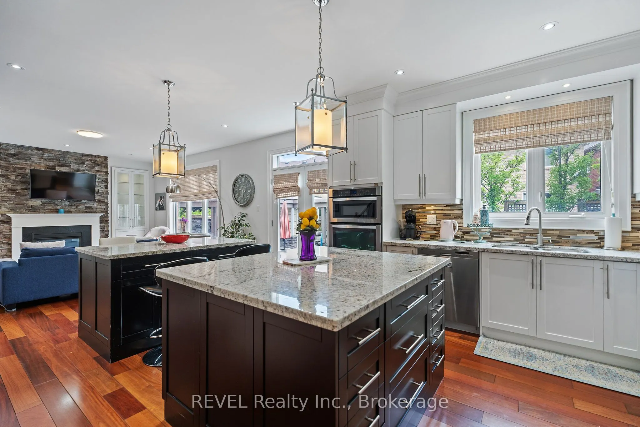 401 Schreyer Crescent
