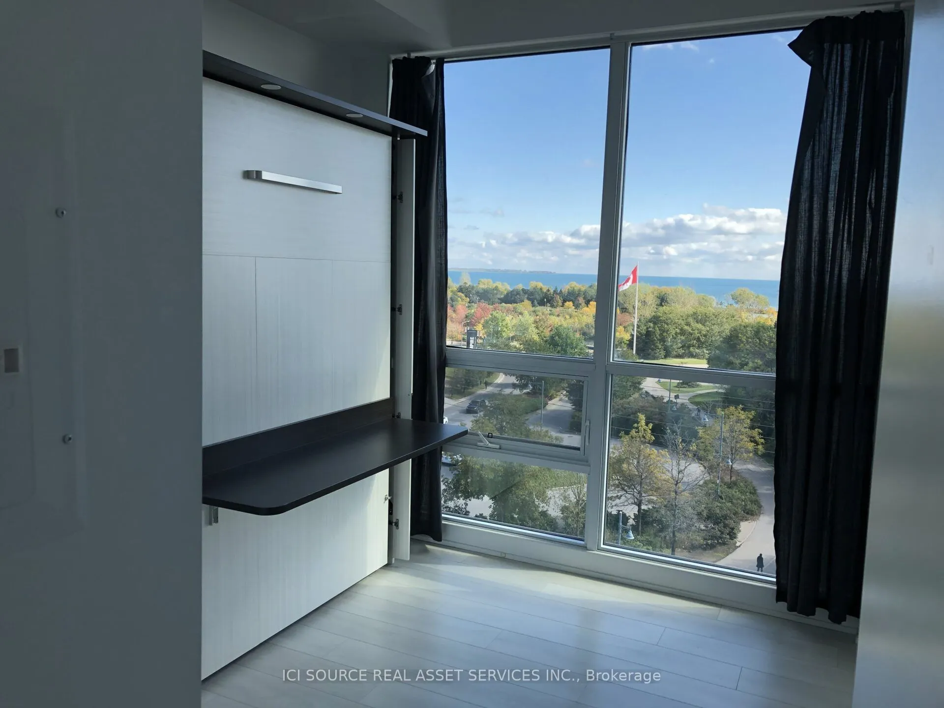 2200 Lakeshore Boulevard W #801