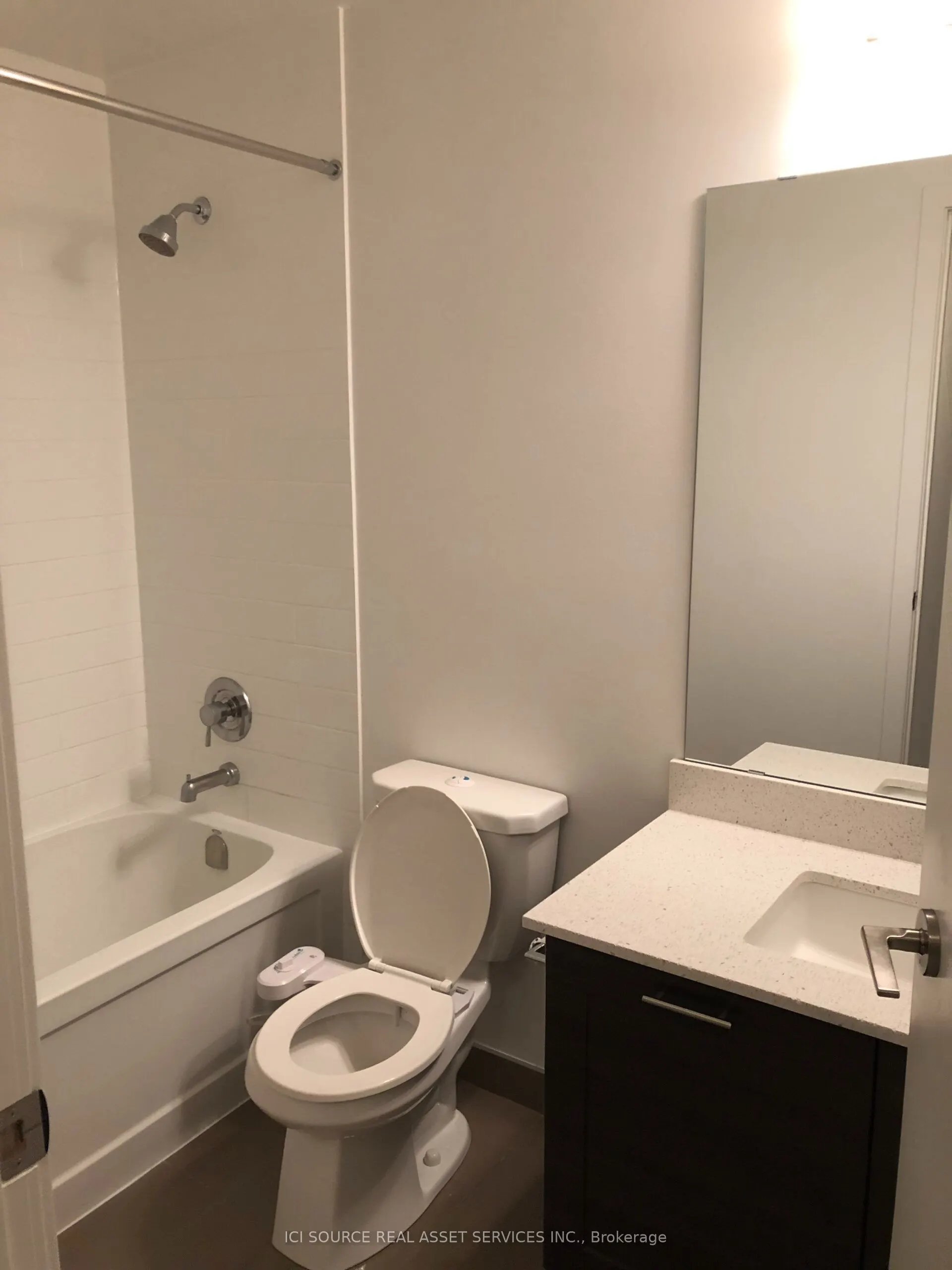 2200 Lakeshore Boulevard W #801
