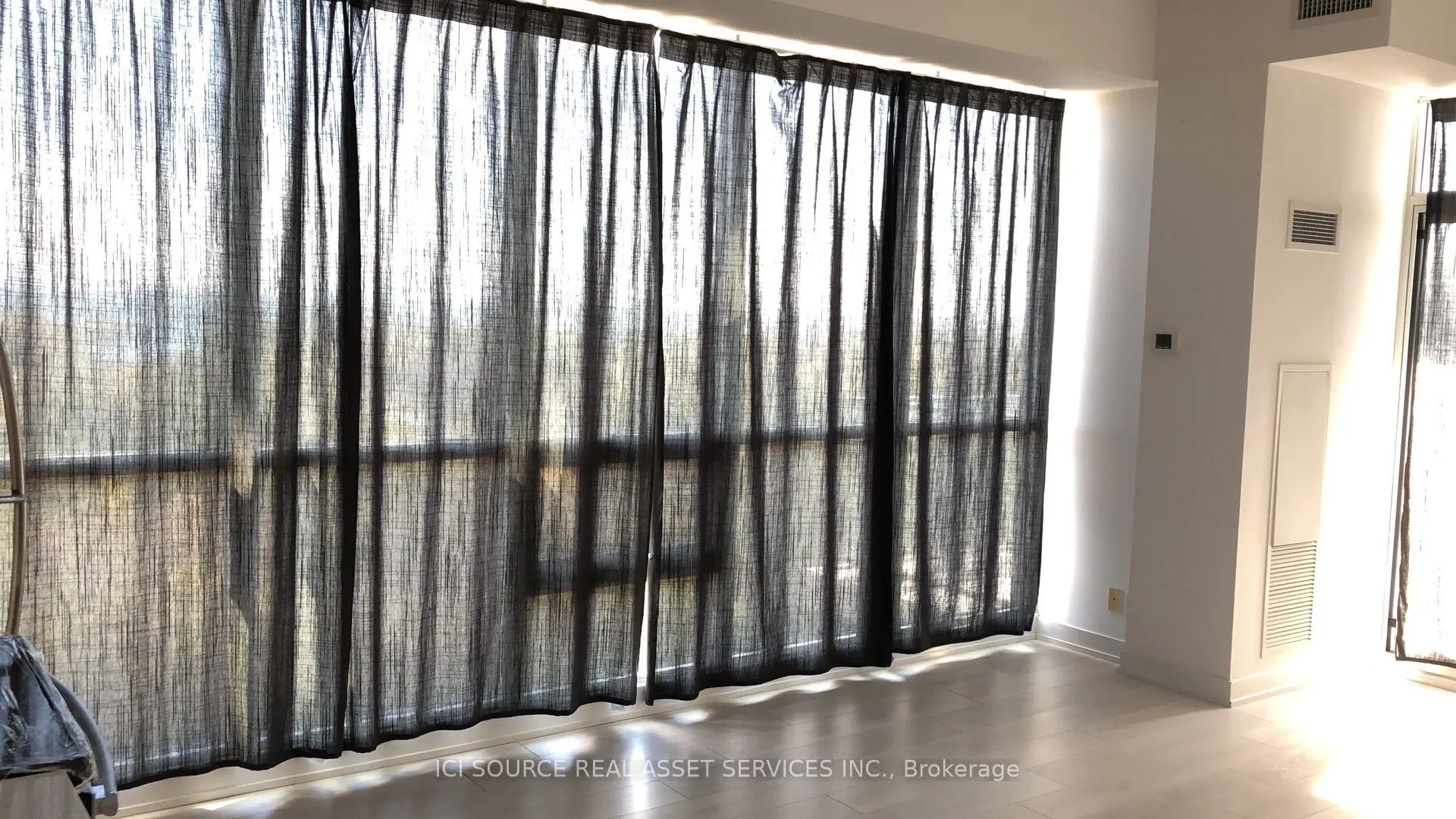 2200 Lakeshore Boulevard W #801