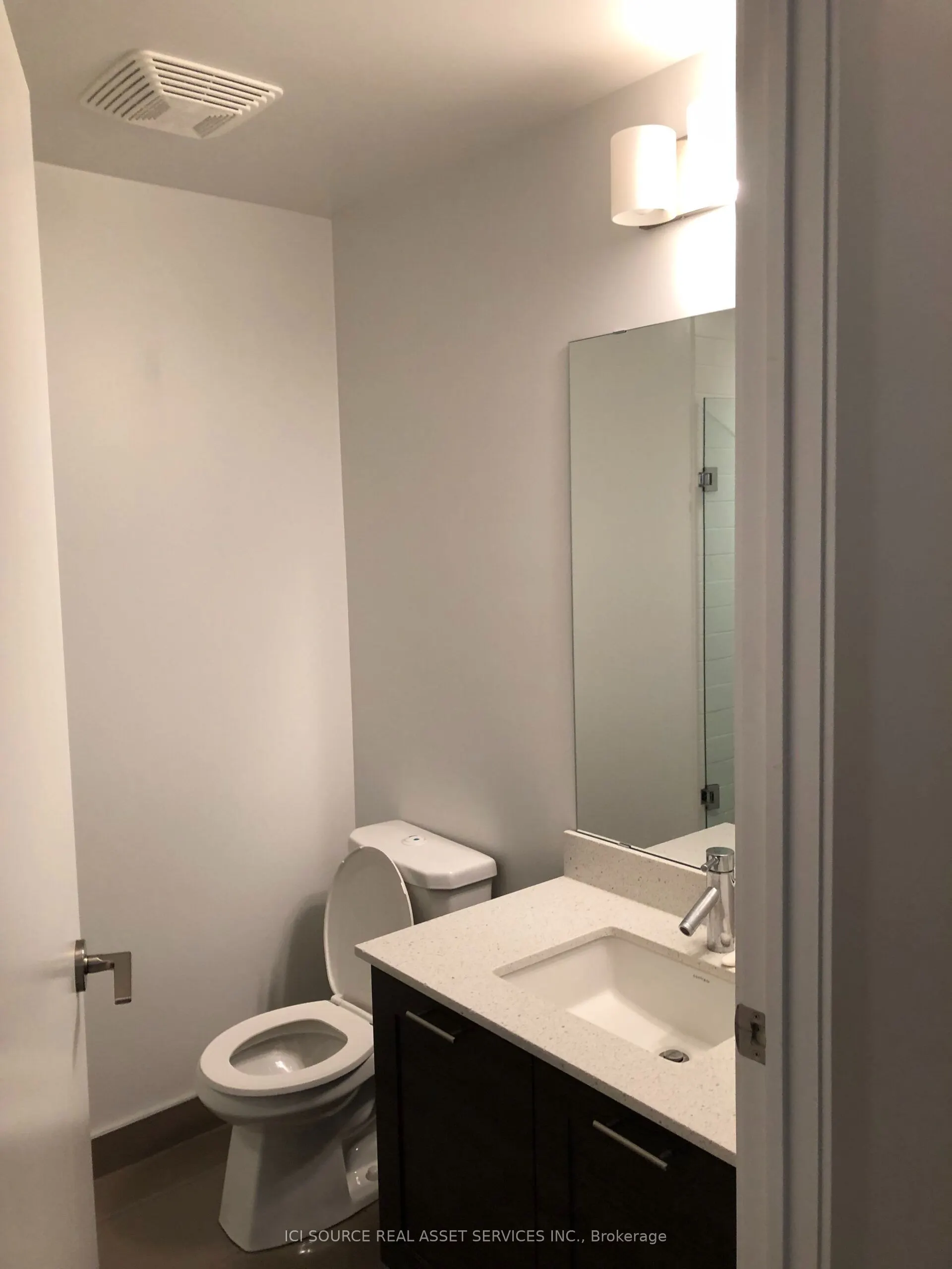 2200 Lakeshore Boulevard W #801