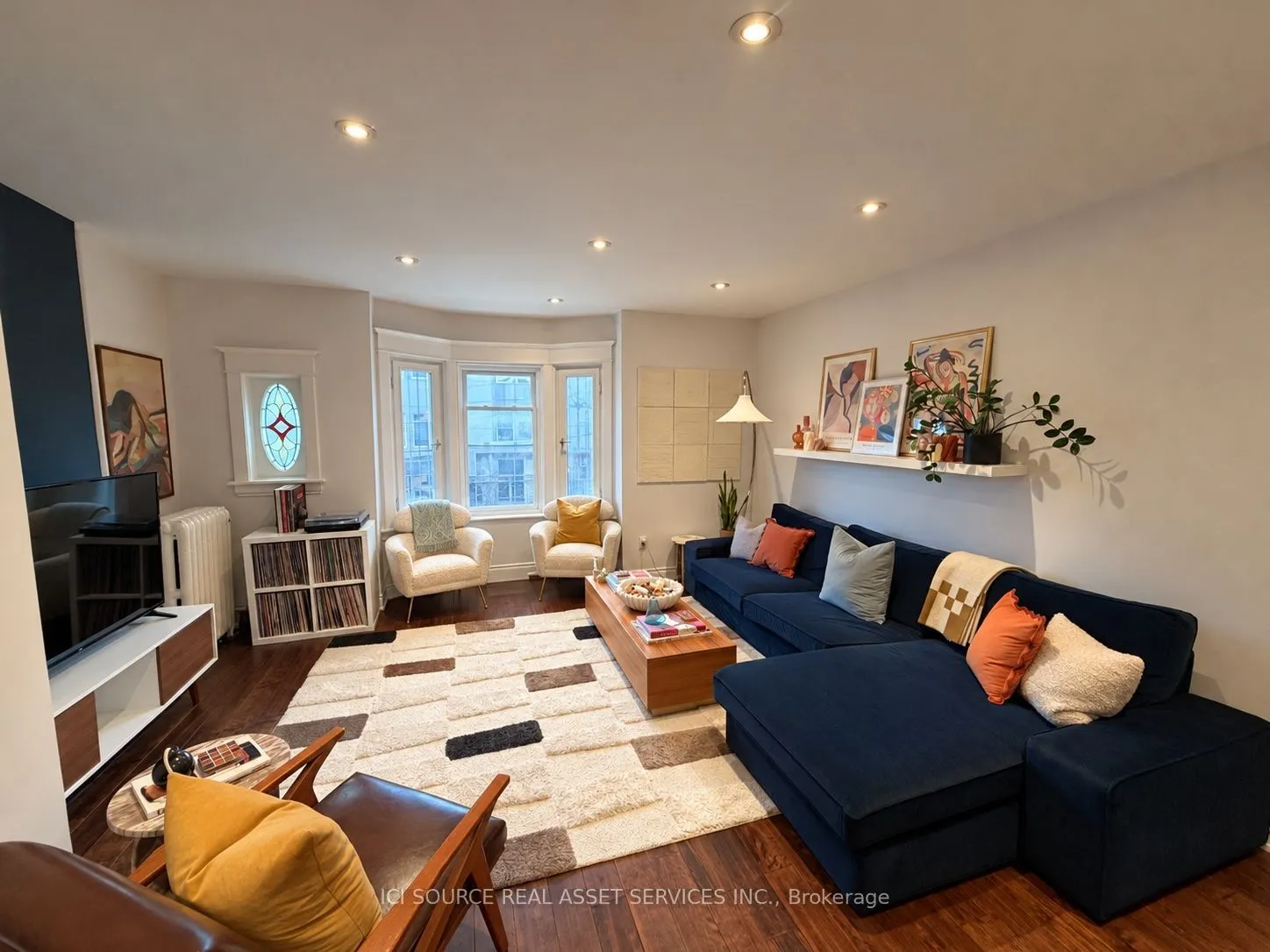 399 Roncesvalles Avenue #1 (2nd Floor)
