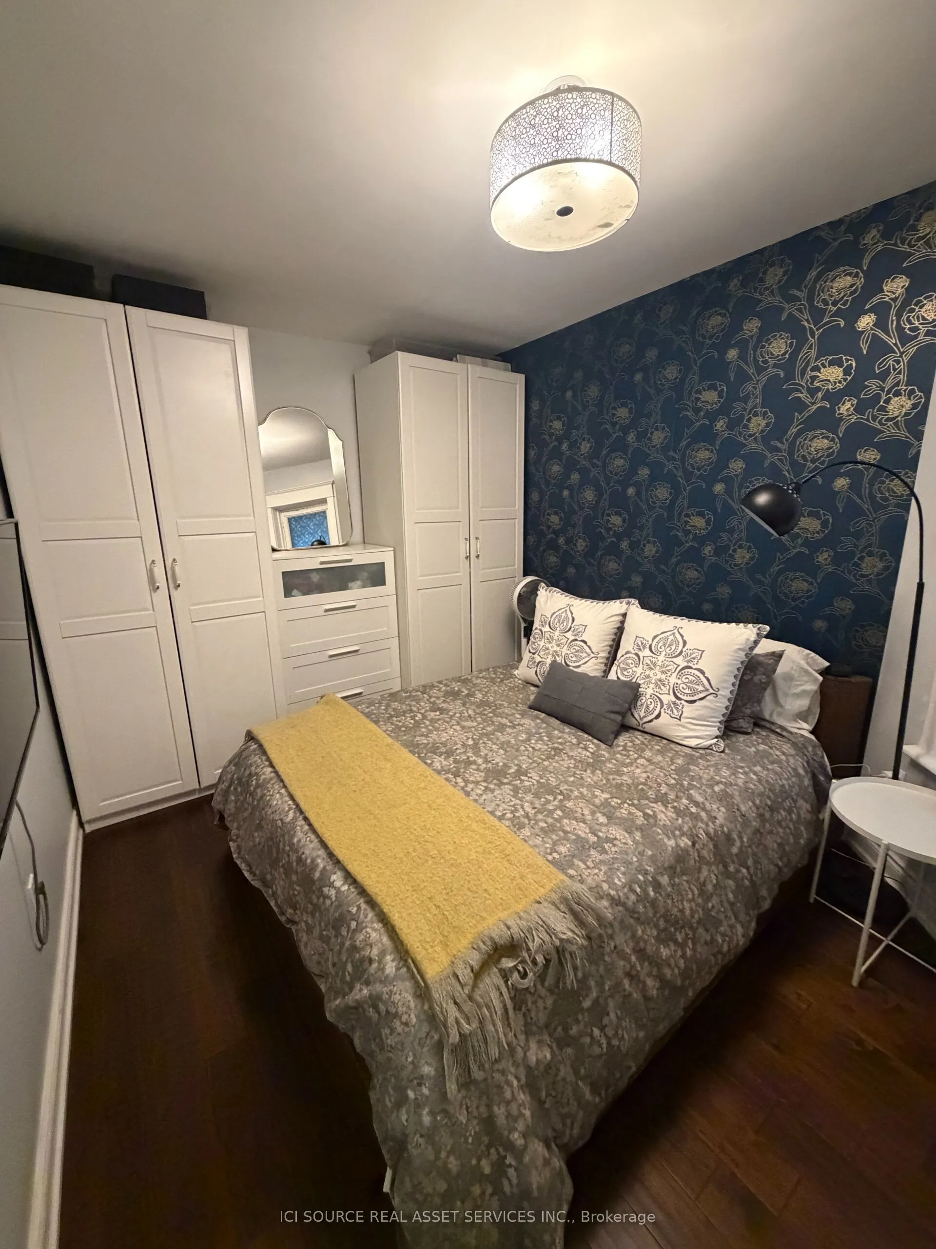 399 Roncesvalles Avenue #1 (2nd Floor)