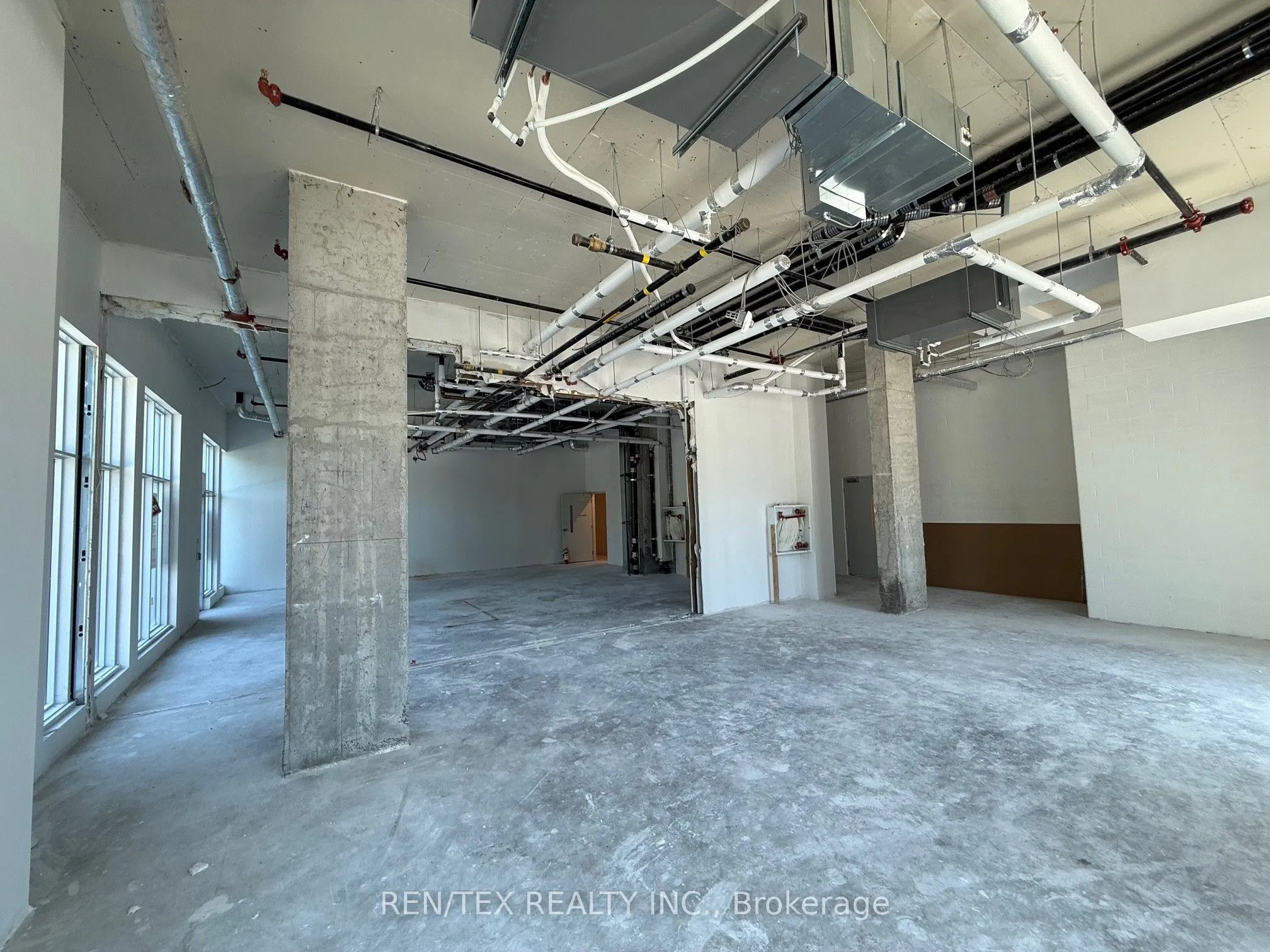 500 Plains Road E #43/44