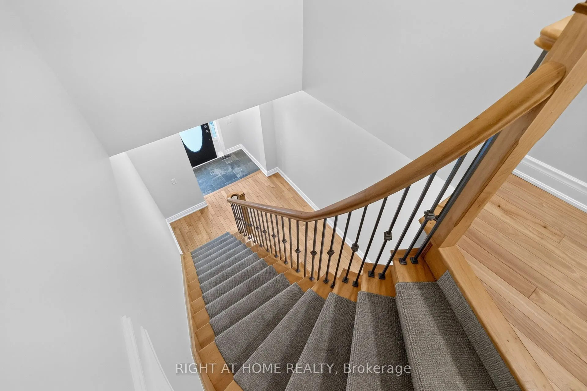 346 Creek Path Avenue