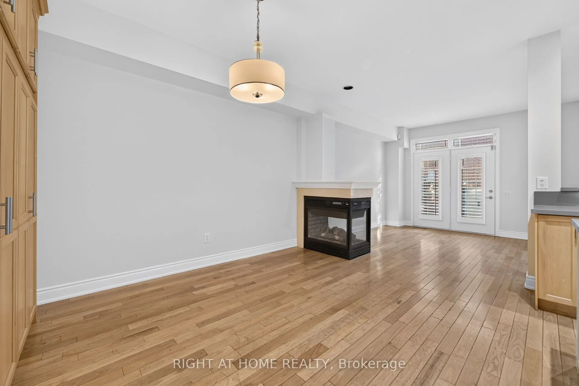 346 Creek Path Avenue