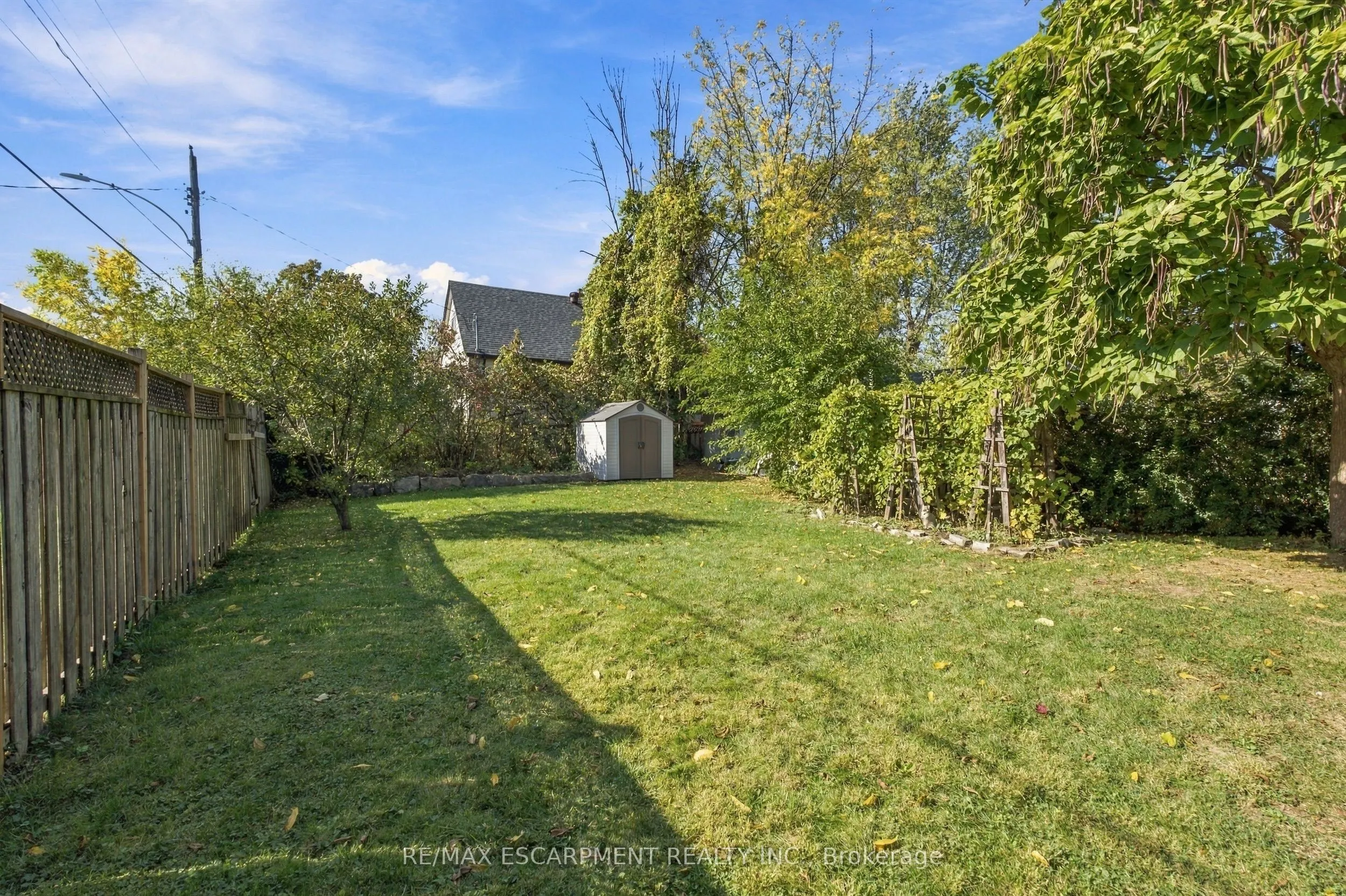 1054 Glendor Avenue