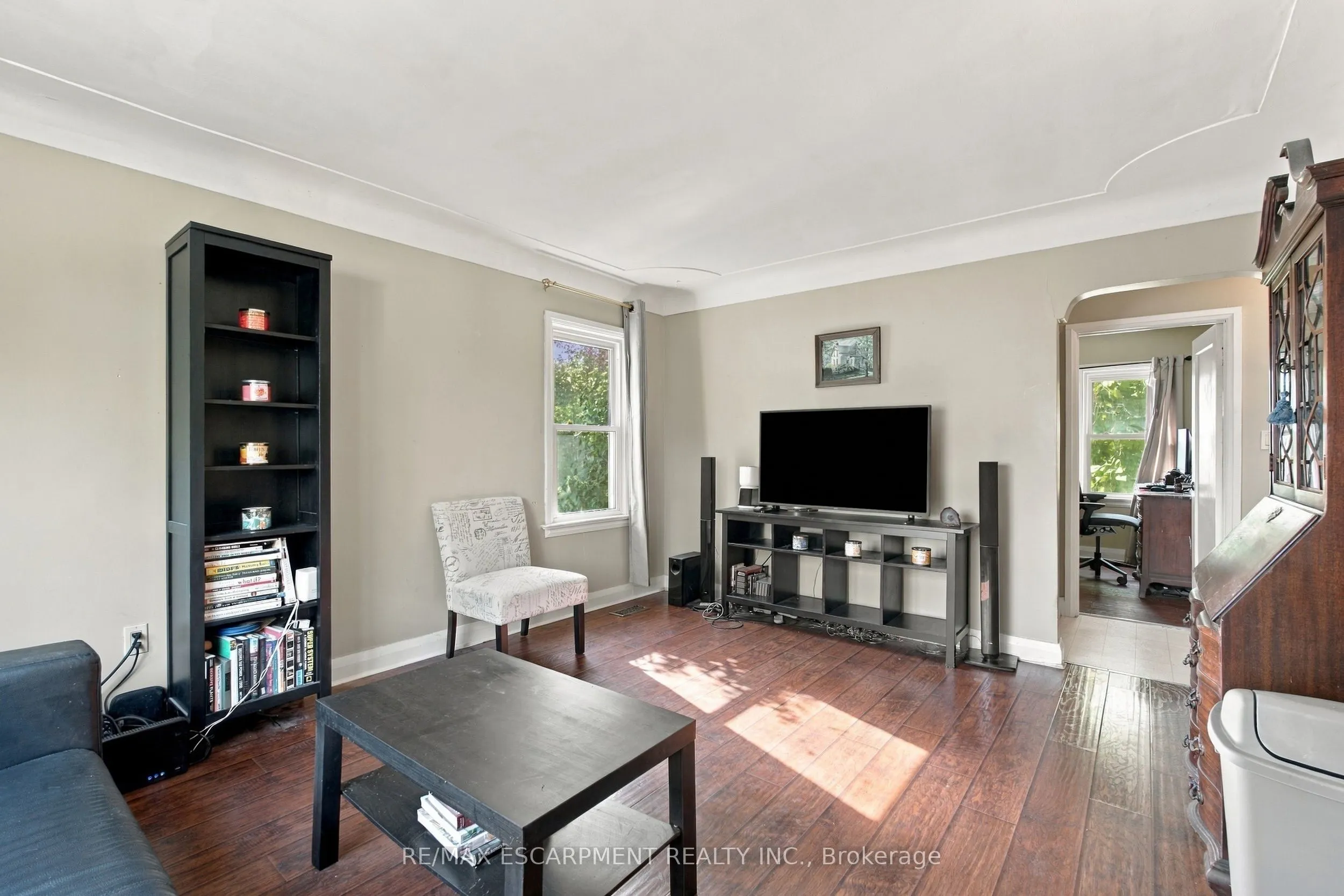 1054 Glendor Avenue