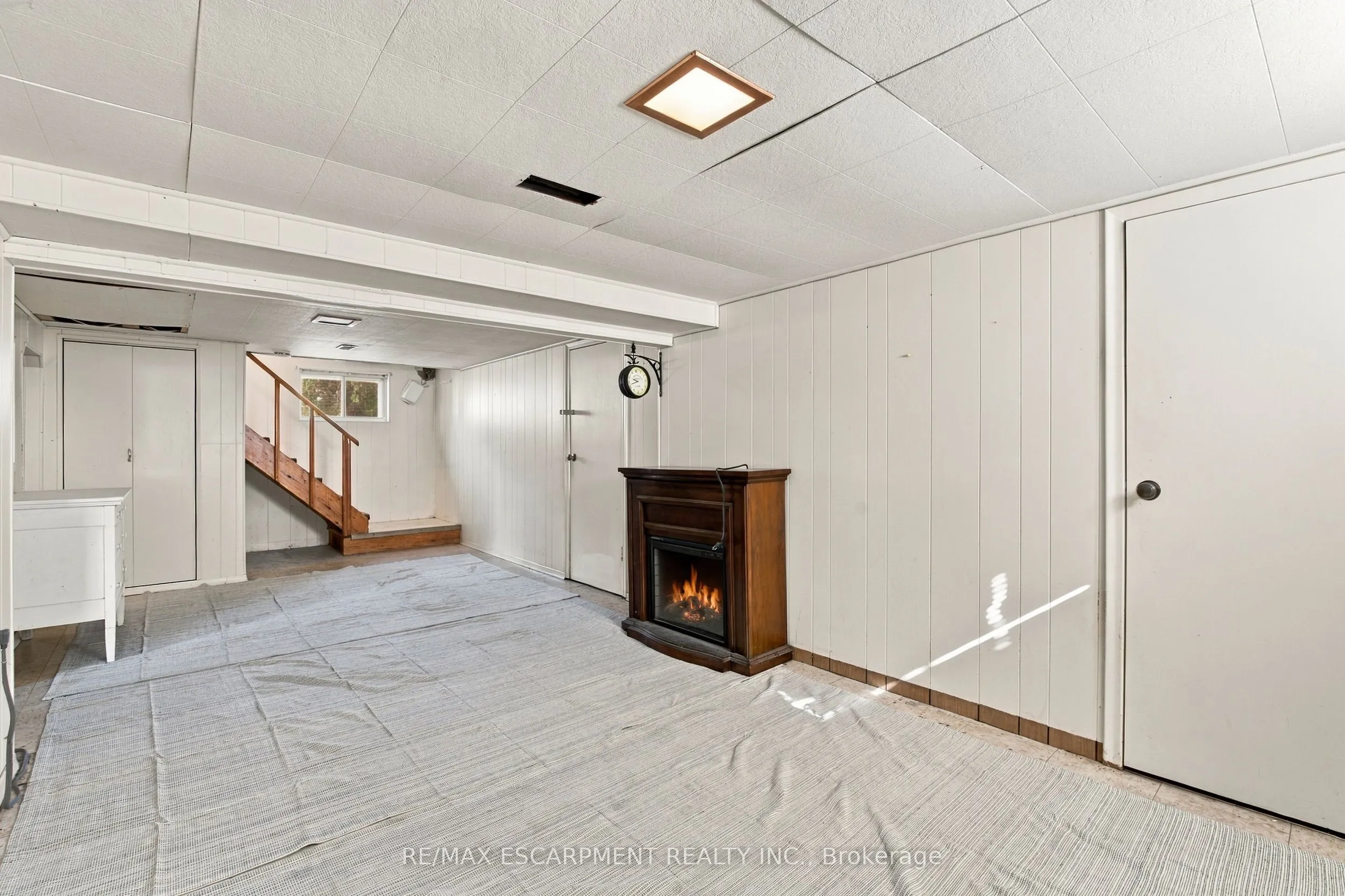 1054 Glendor Avenue