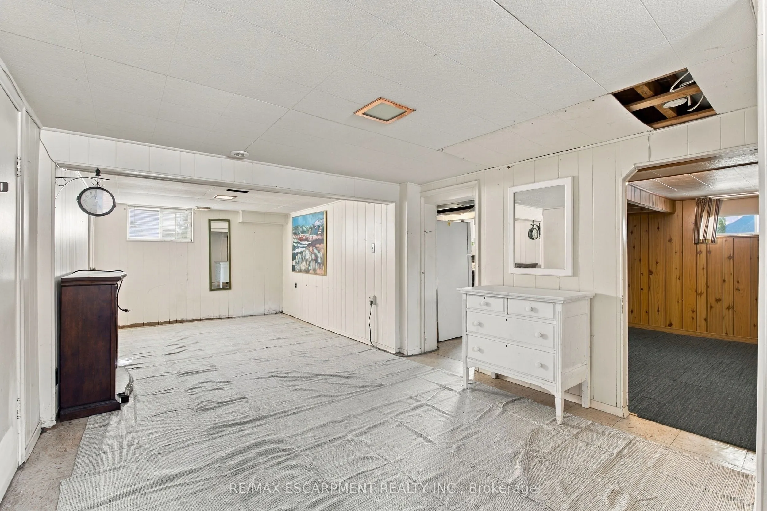 1054 Glendor Avenue