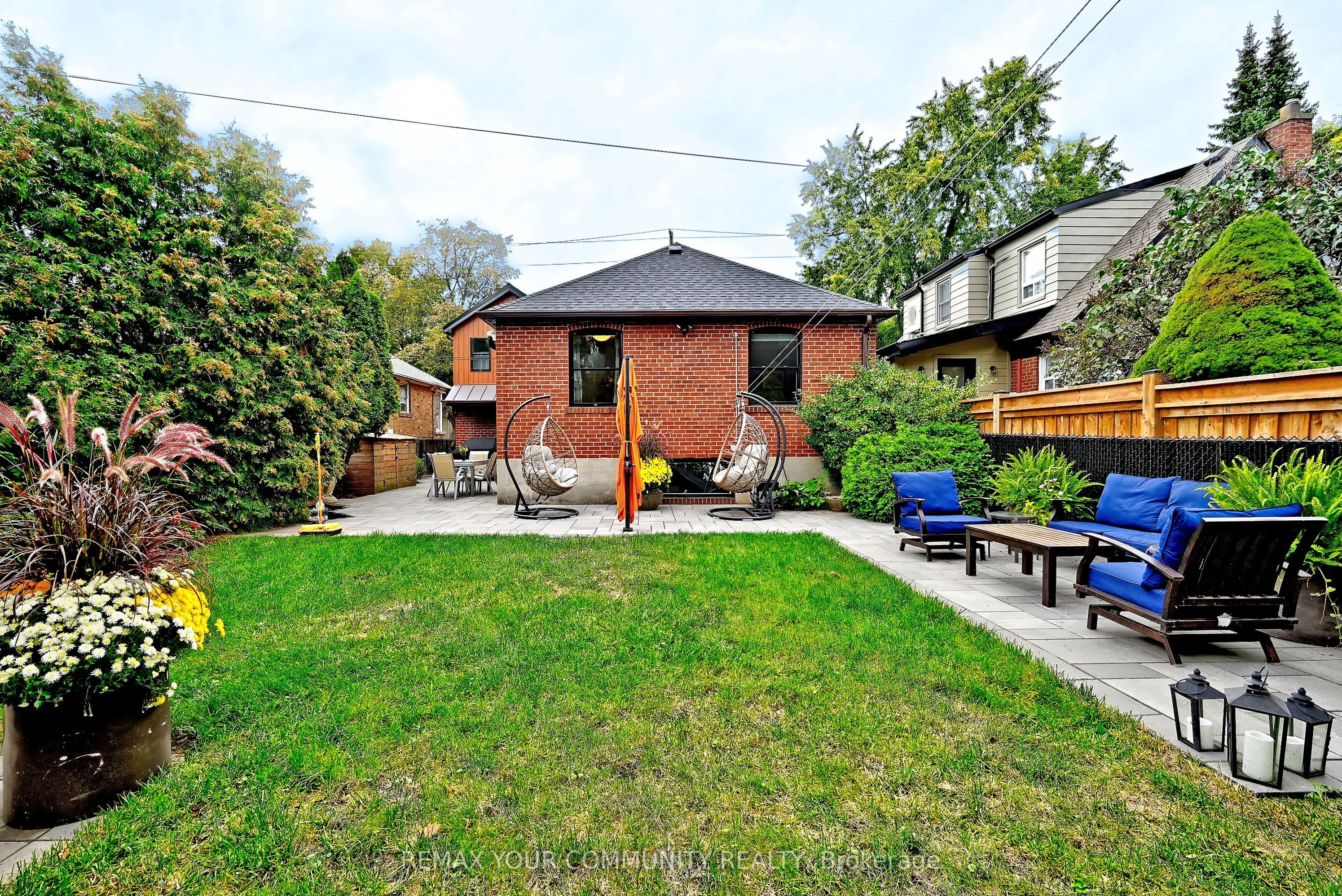 141 Prince Edward Drive S