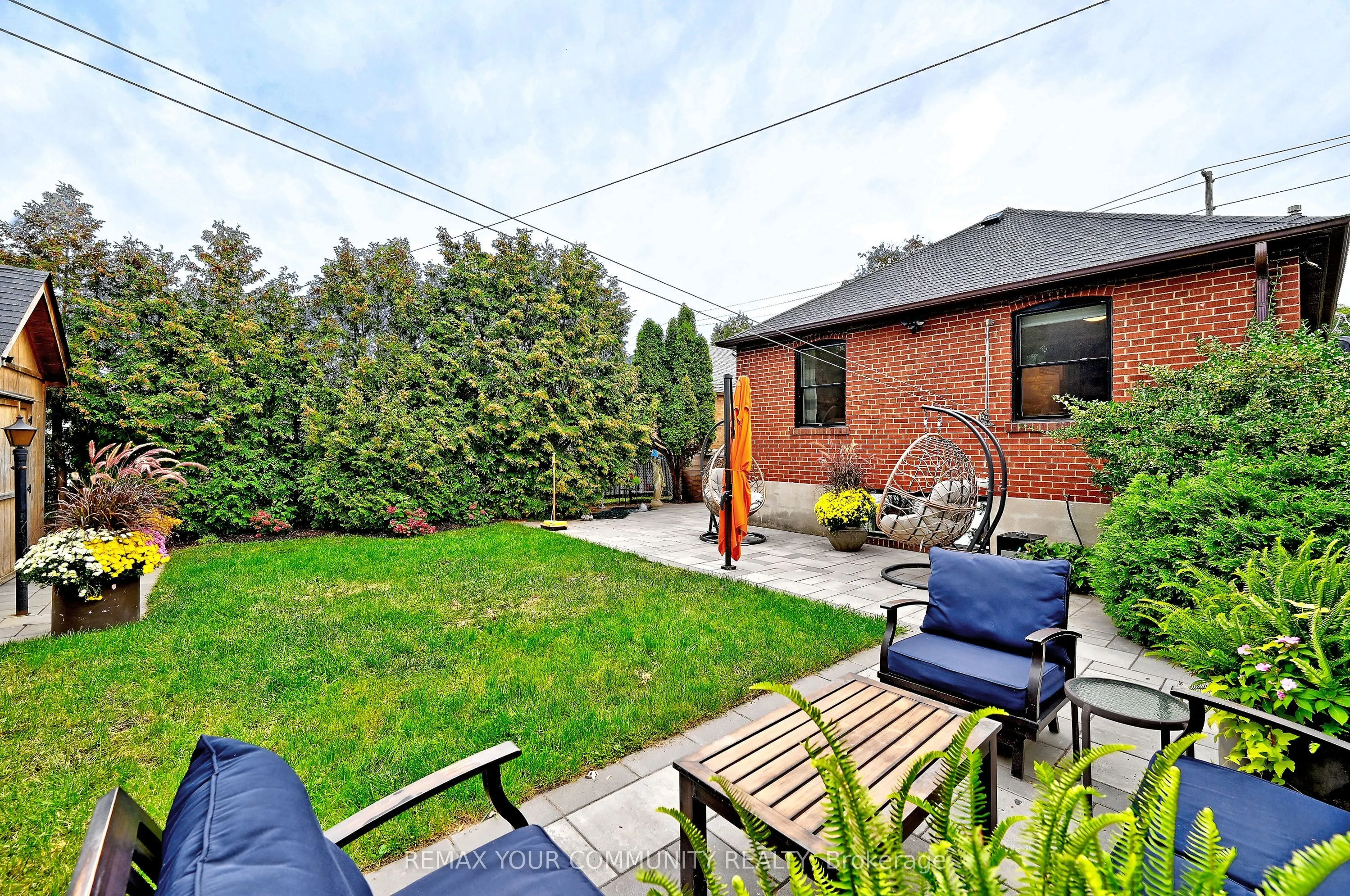 141 Prince Edward Drive S