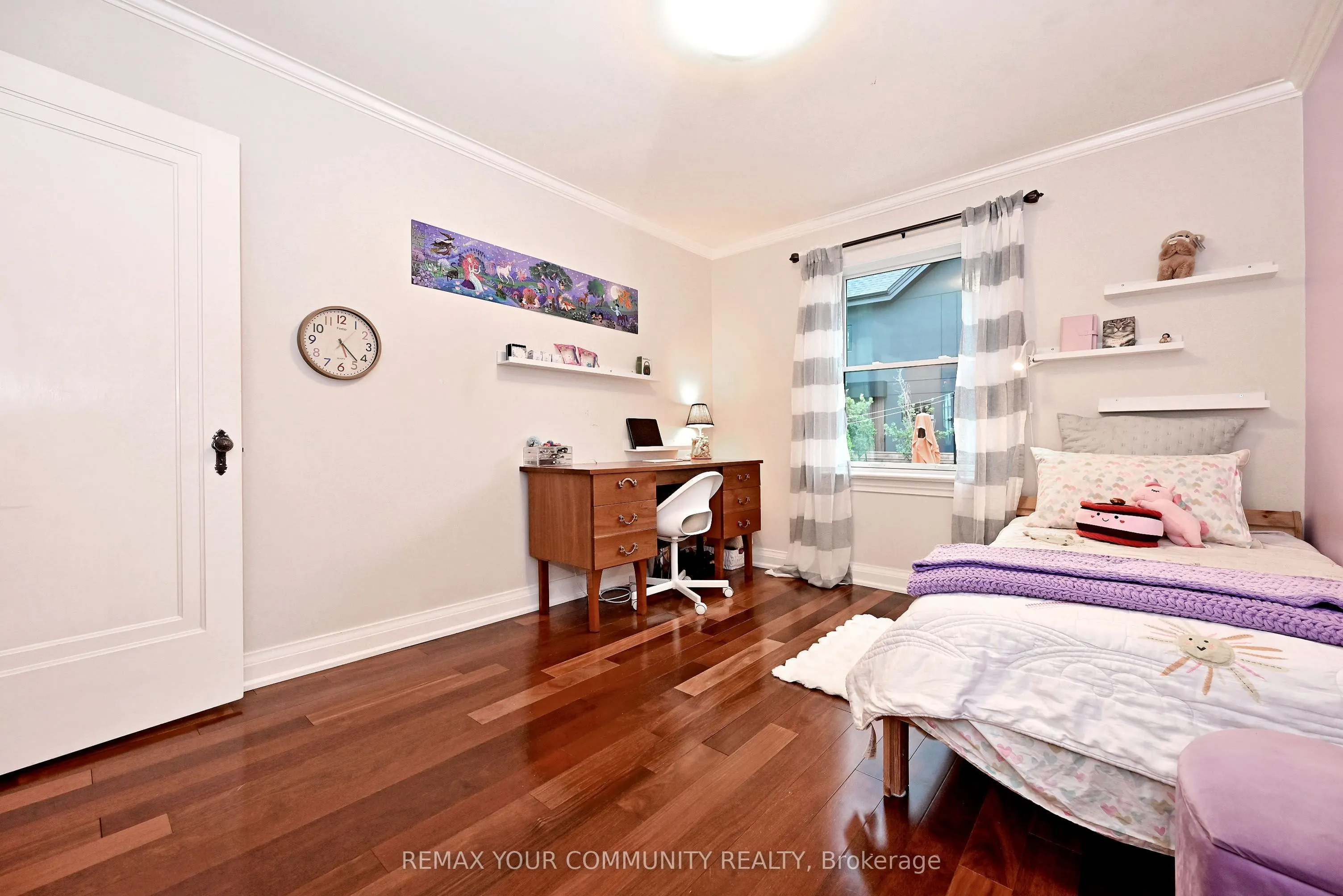 141 Prince Edward Drive S